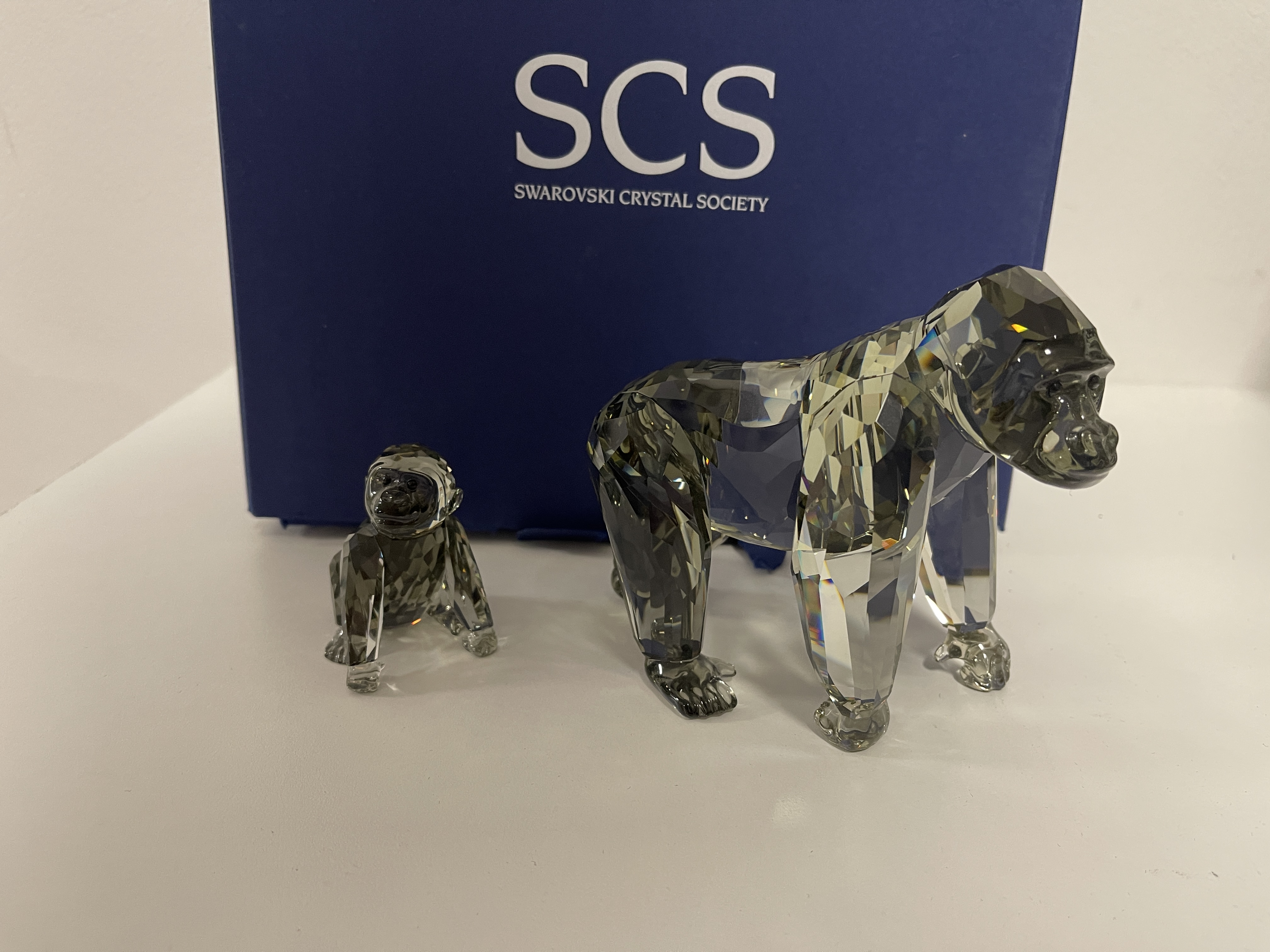  Swarovski Figur 952504 Jahresfiguren 2009 Gorillas. - Ovp & Zertifikat. Top Zustand   
