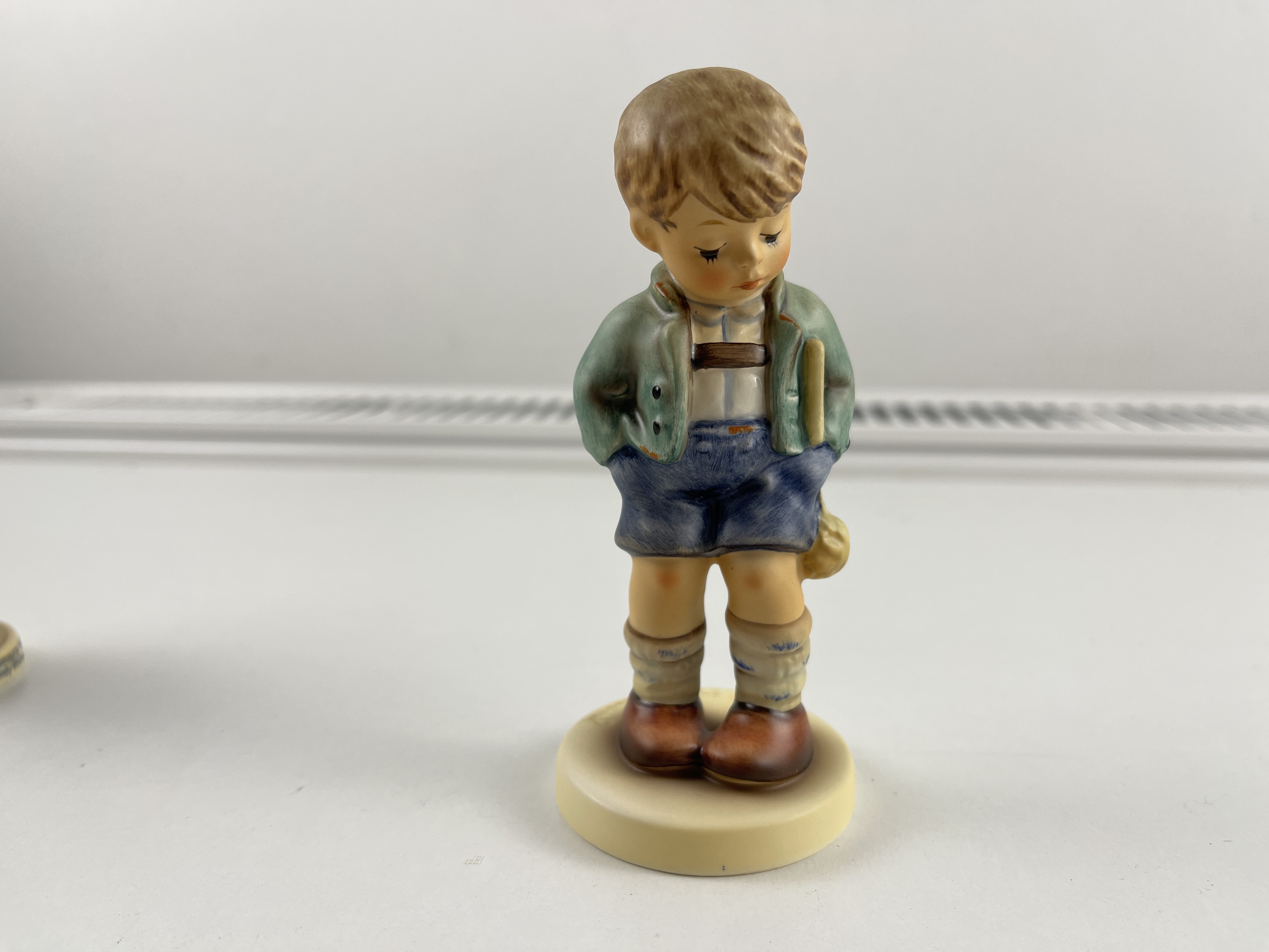 Hummel Figur 532 'I geh net zur Schul' 11 cm. 1 Wahl - Top Zustand 