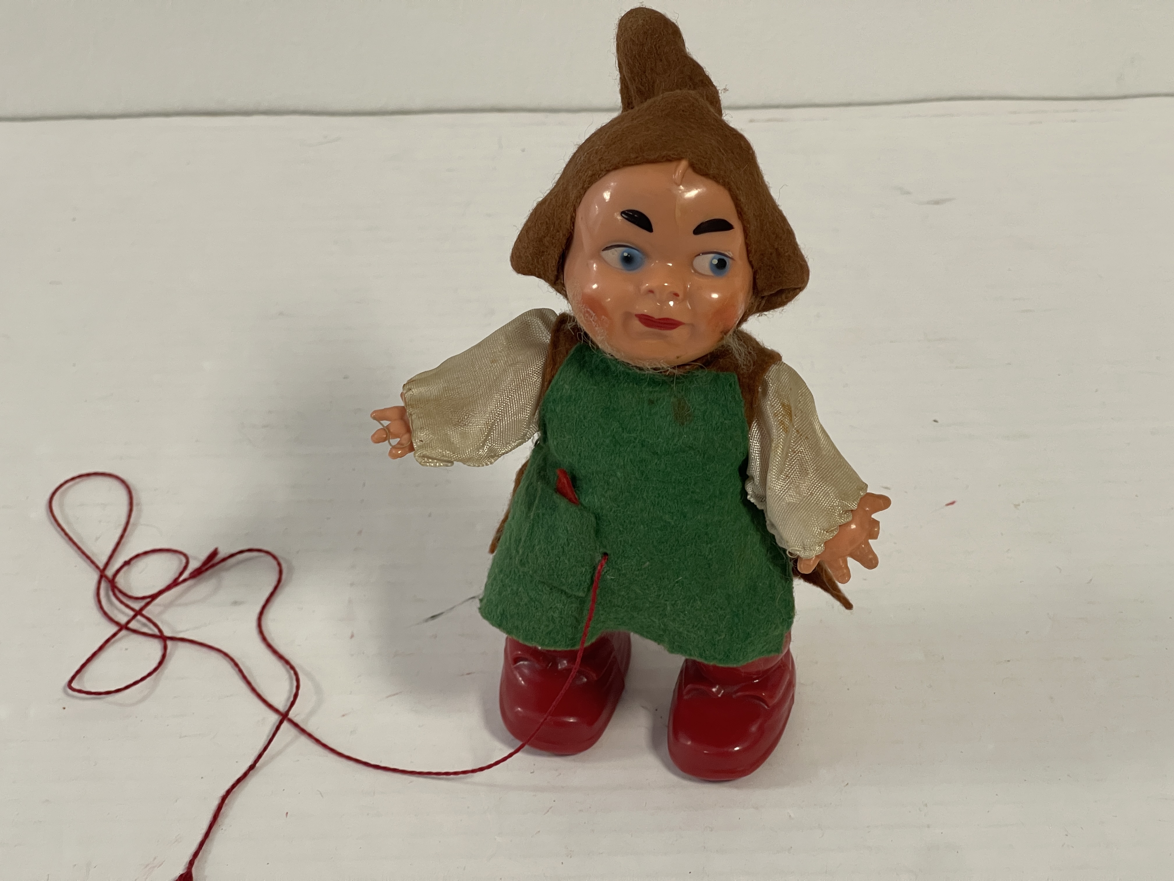Alte Zelluloid Laufpuppe Puppe Spielzeug 15 cm Zustand siehe Fotos 