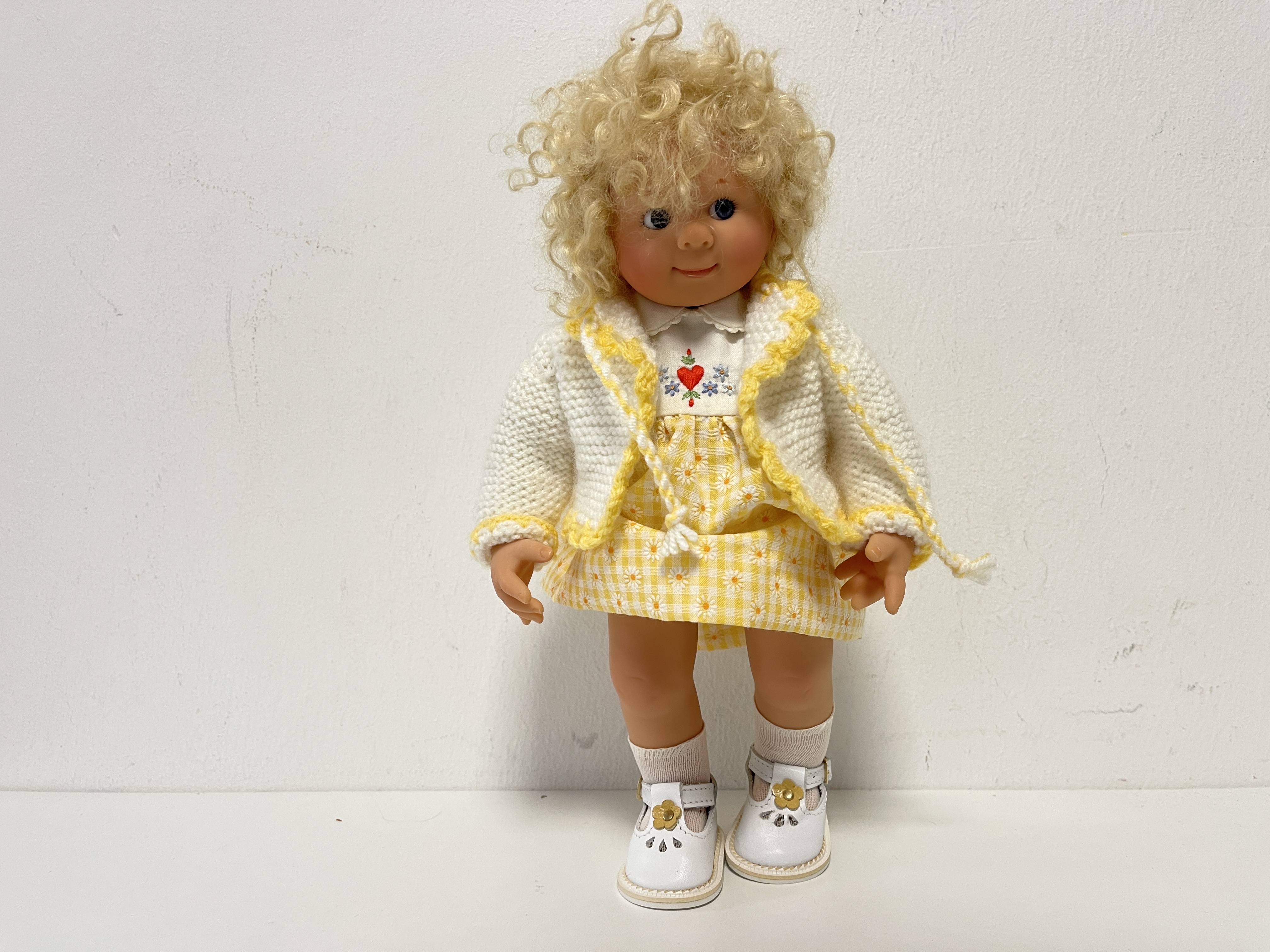 Künstlerpuppe Rosemarie Anna Müller Vinyl Puppe  Löckchen 31 cm. Top Zustand  