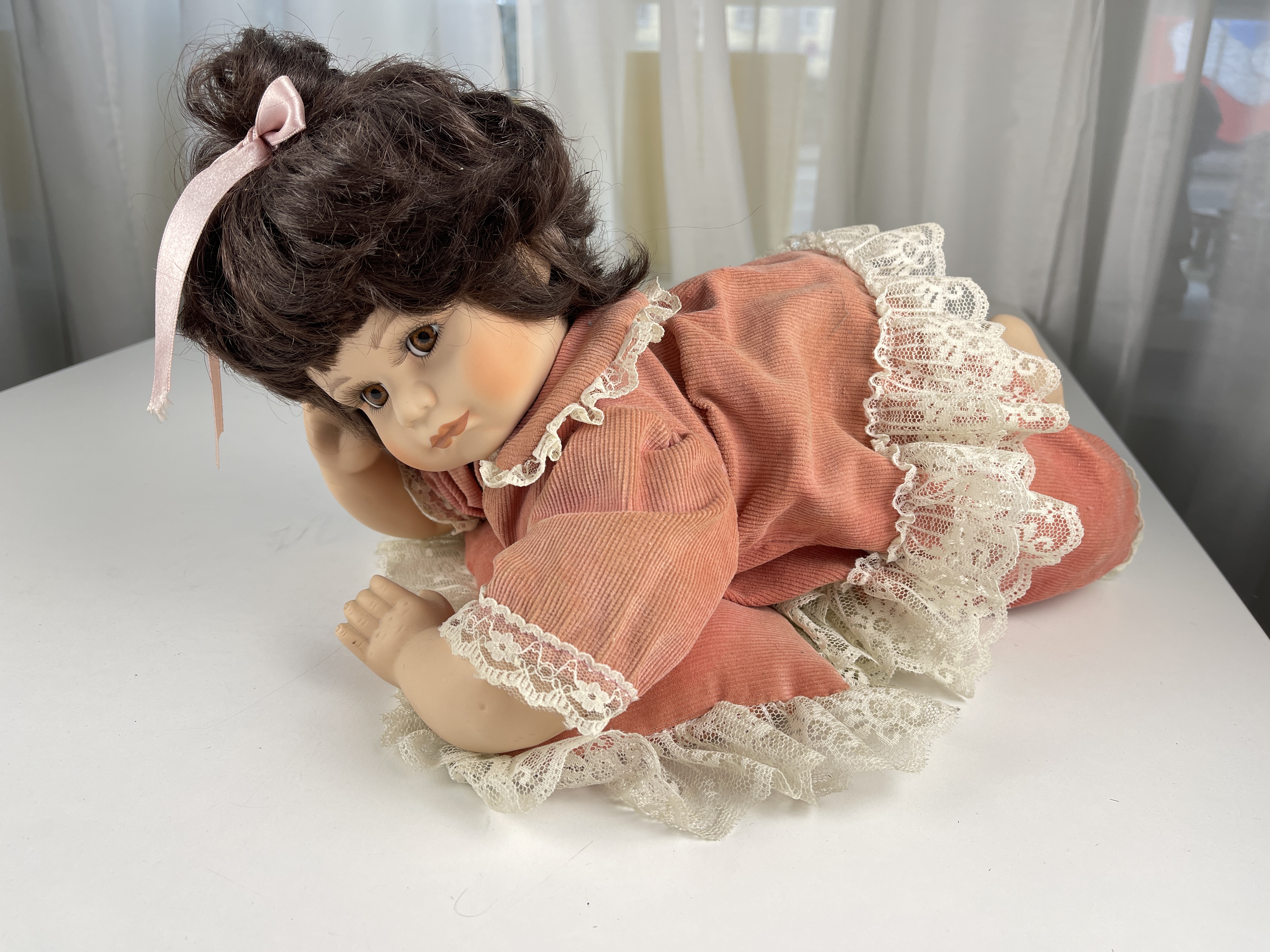 Sammler Puppe Porzellan Puppe 34 cm. Top Zustand   