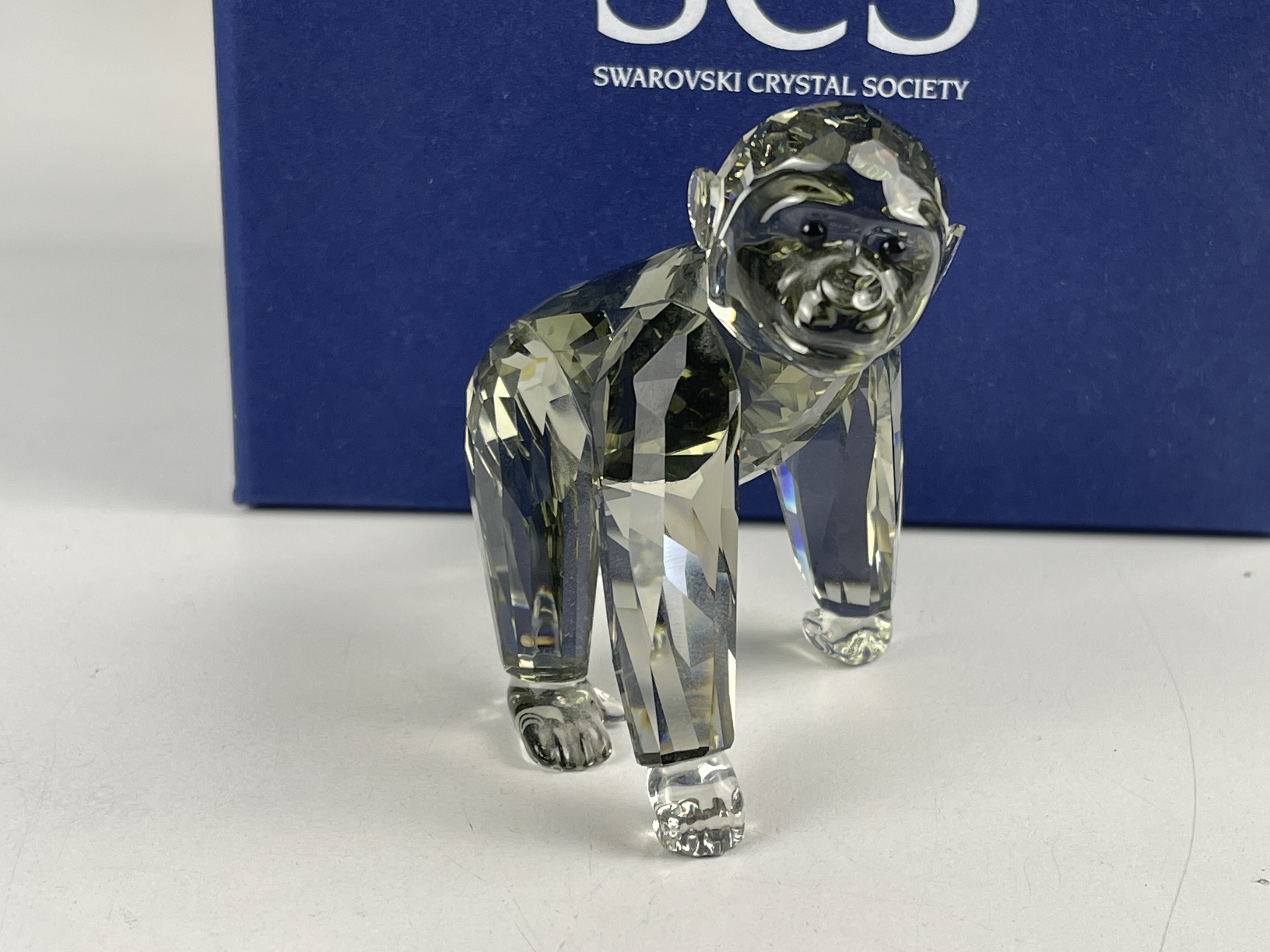  Swarovski Figur 955440 Gorilla Jungtier 6 cm. Kiste & Zertifikat. Top Zustand  