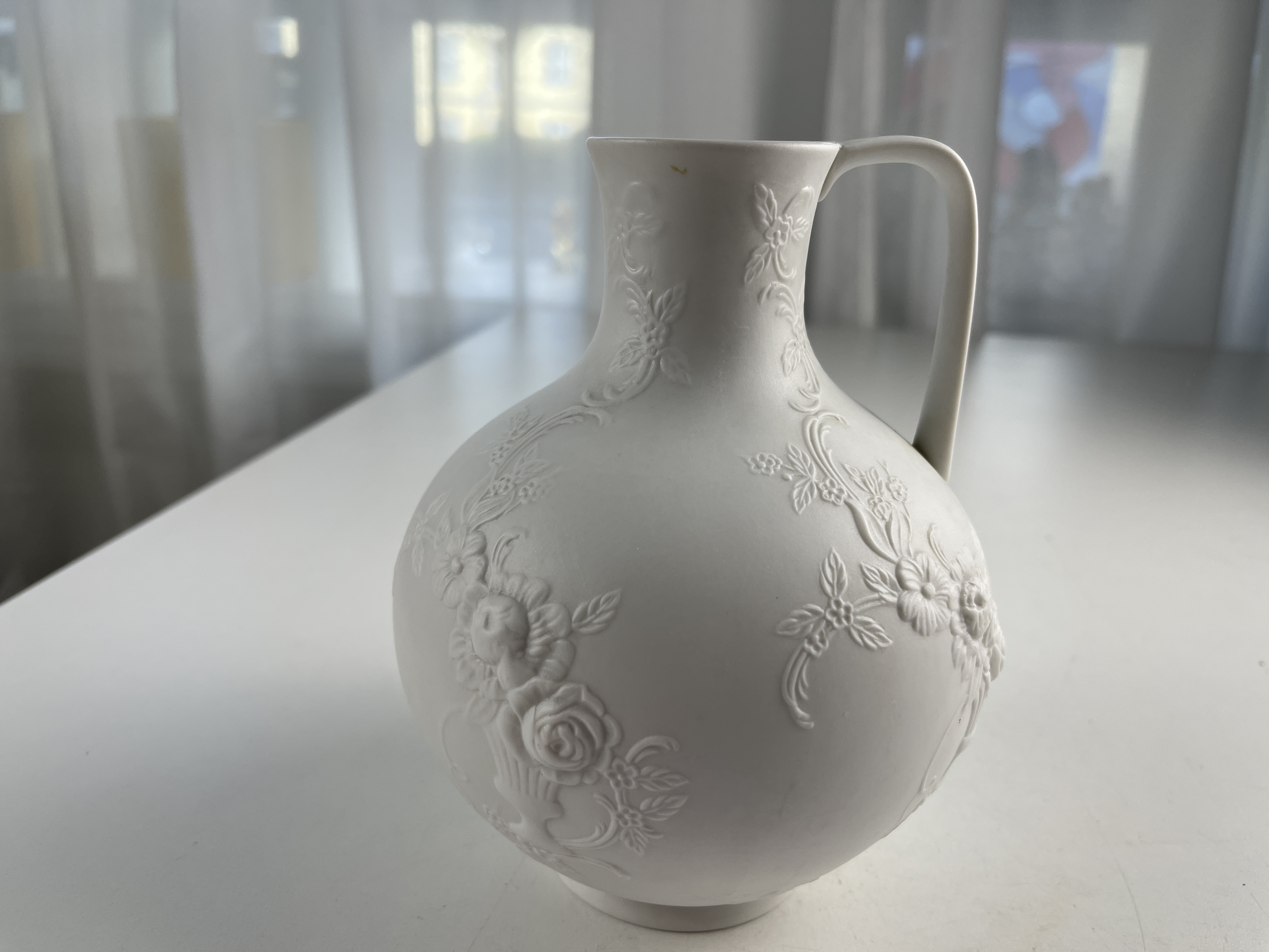 AK Kaiser Porzellan Vase 19 cm - Zustand siehe Fotos
