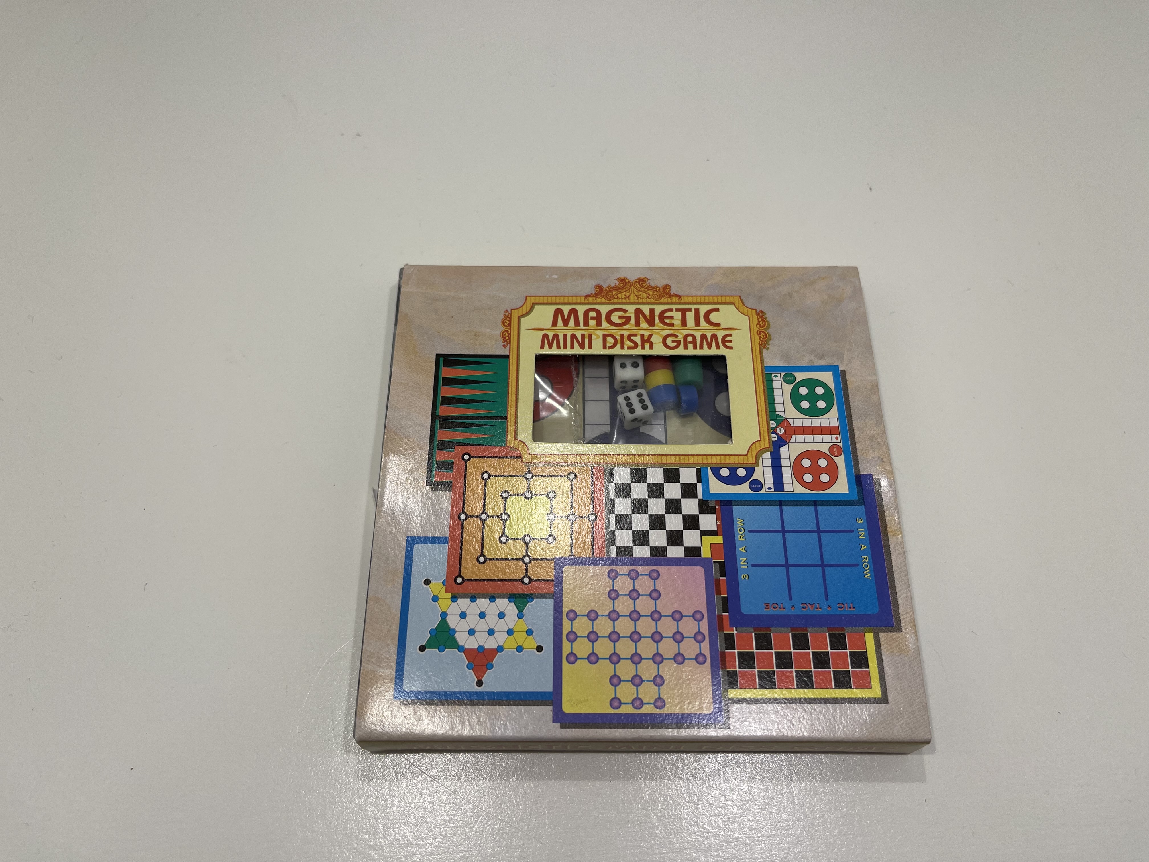 Spielesammlung für unterwegs - Magnetic Mini Disk Game 10 x 10 cm - Top Zustand.    