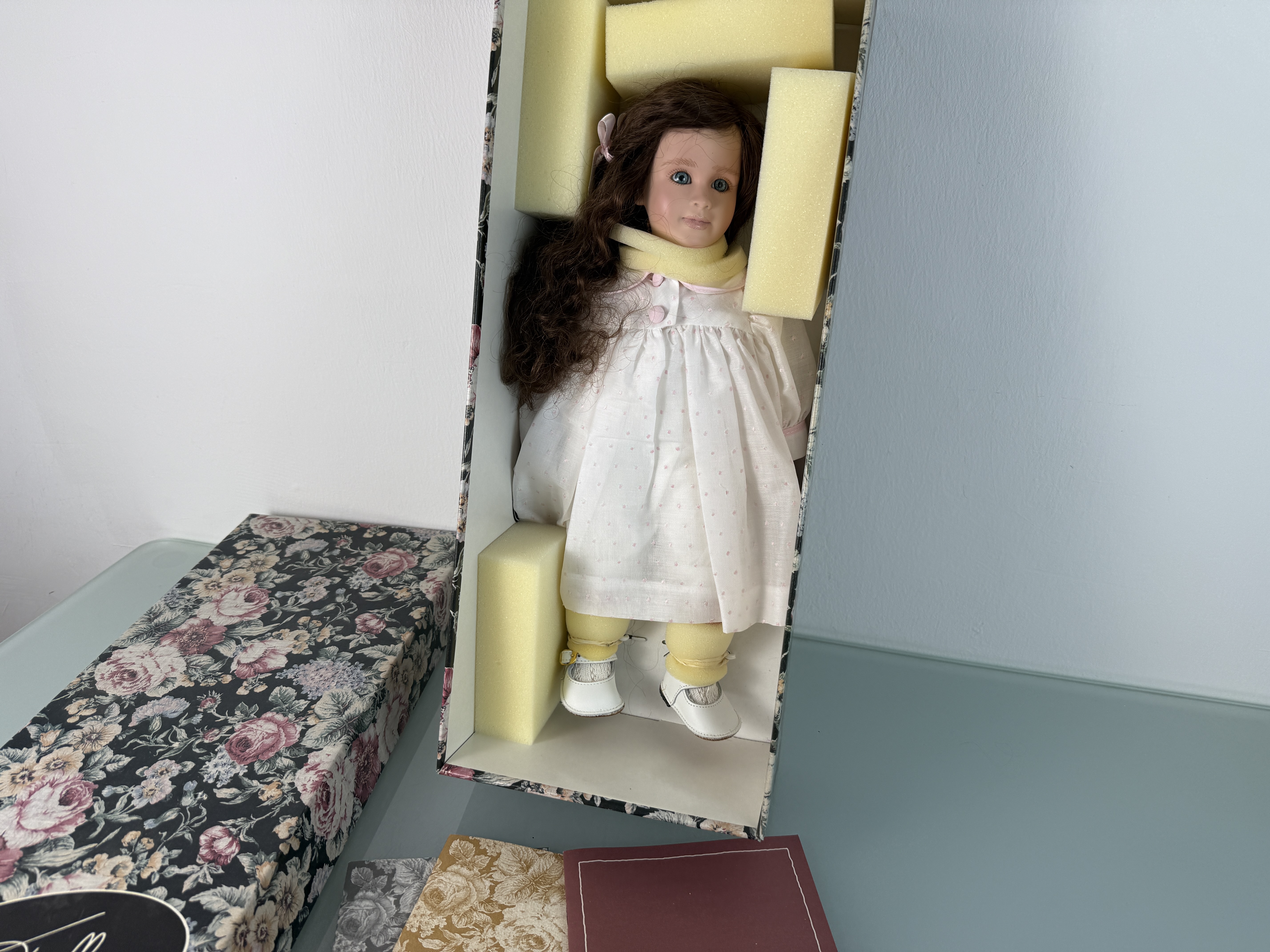 Künstlerpuppe Ruth Treffeisen Vinyl Puppe 40 cm. Top Zustand  