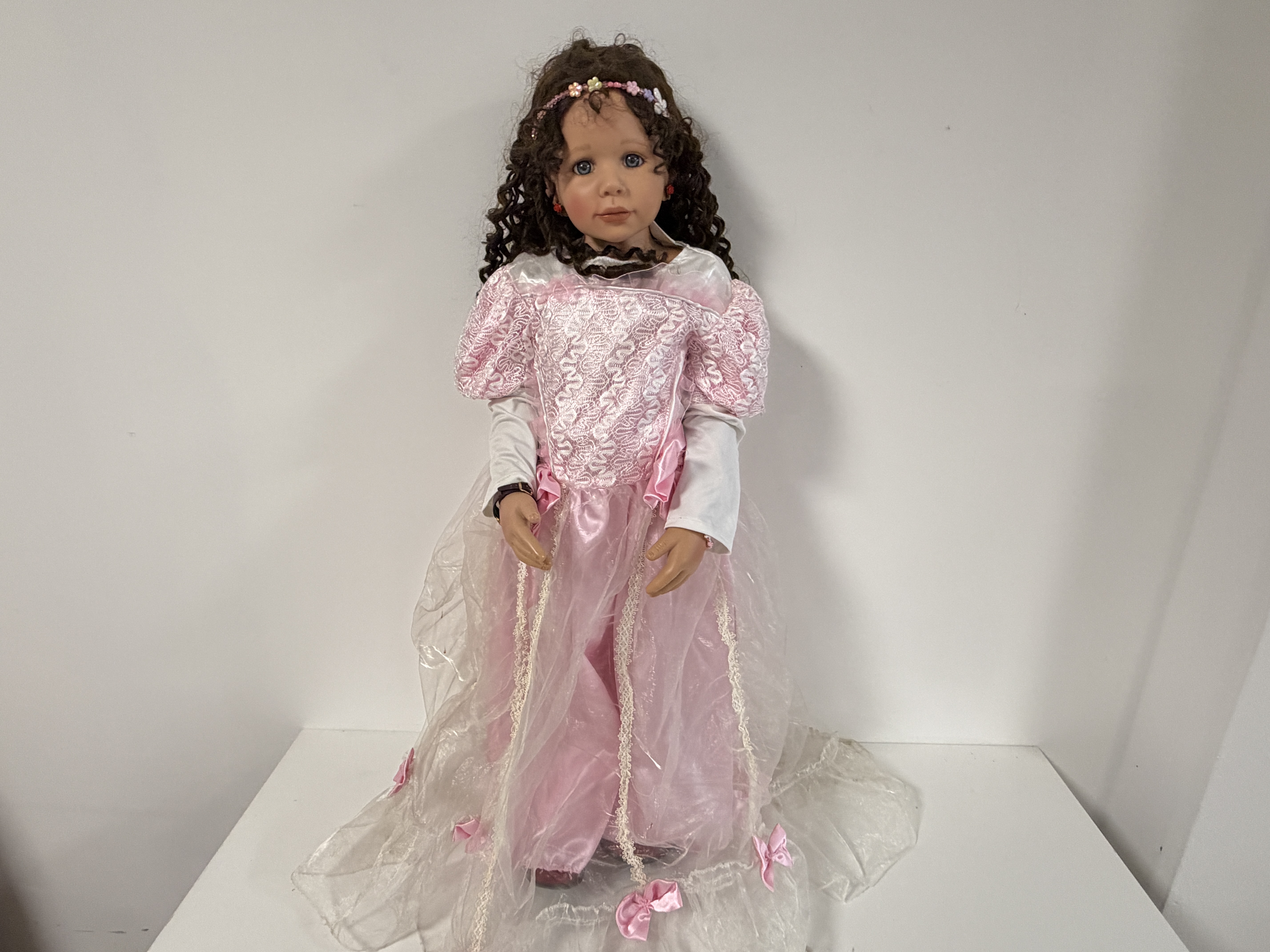 Künstlerpuppe Puppe Monika Peter Leicht Vinyl Puppe 100 cm. Guter Zustand leicht Schmutzig 