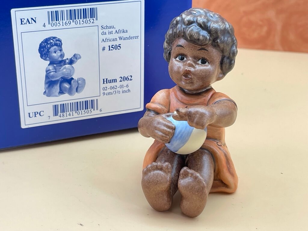 Hummel Figur 2062 Schau, da ist Afrika 9 cm. 1 Wahl. Mit Ovp. Top Zustand.