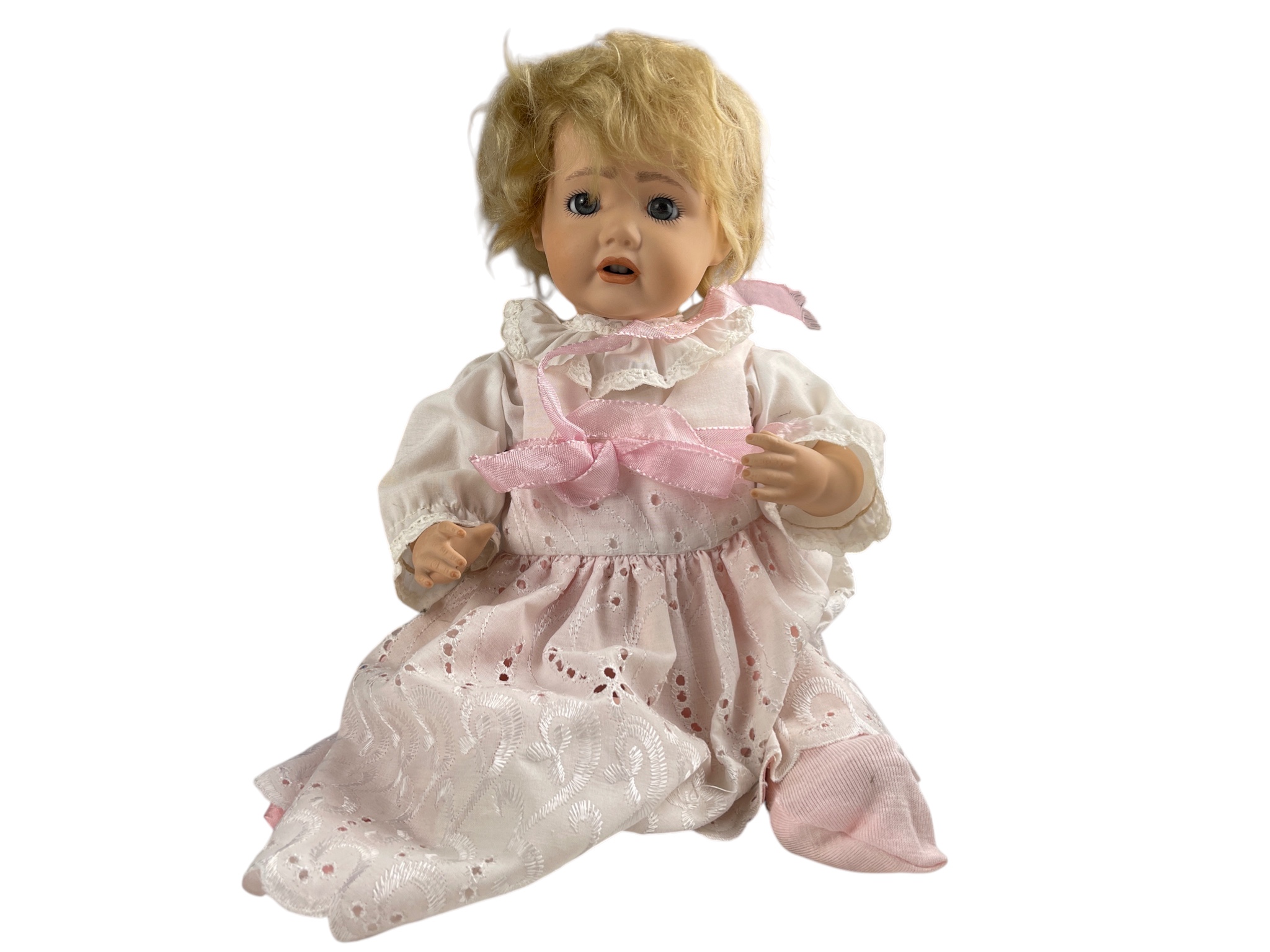 Künstlerpuppe Alte Puppe Porzellankopf 38 cm. Zustand siehe Fotos