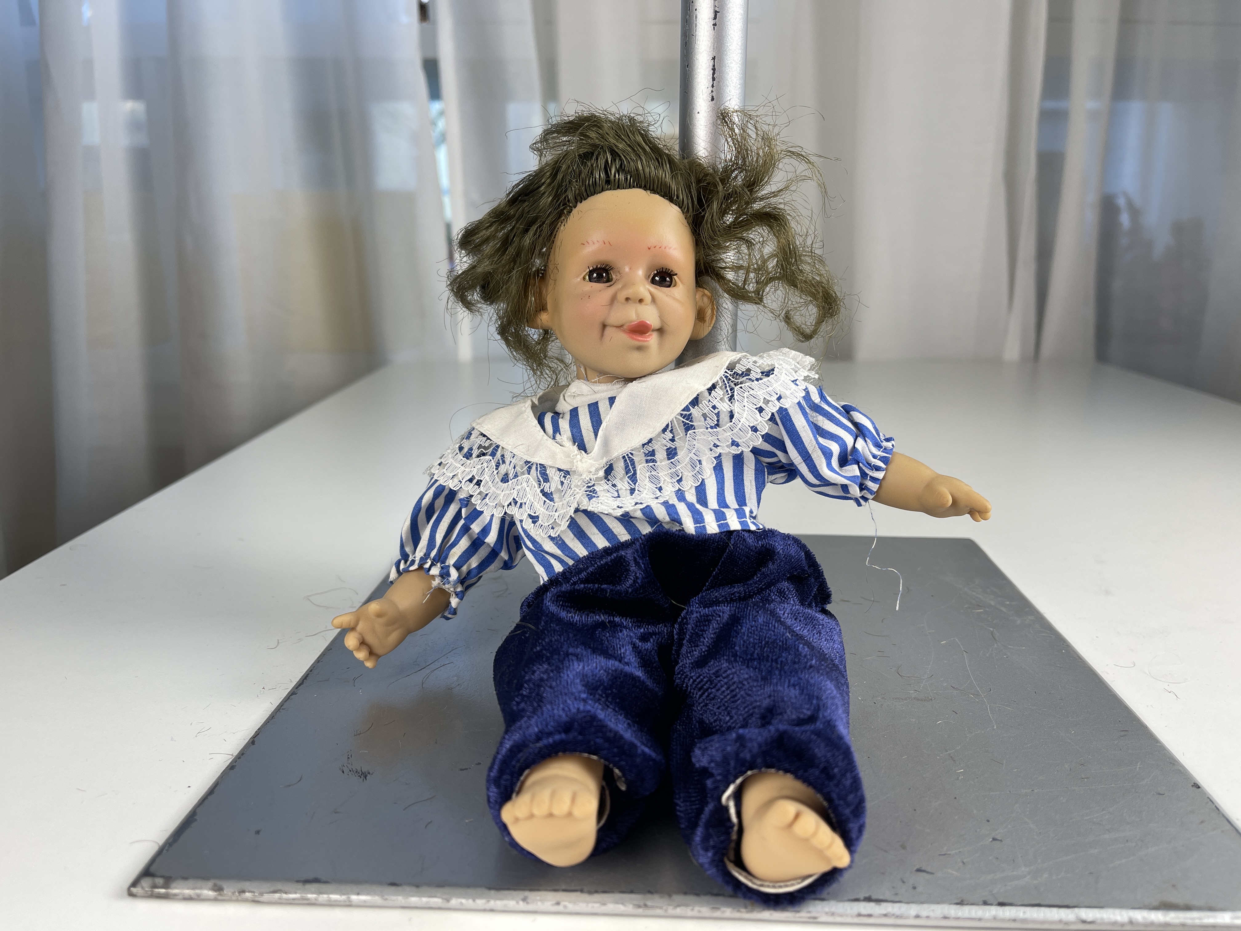 Künstlerpuppe Sammler Vinyl Puppe 23 cm. Zustand  siehe Fotos