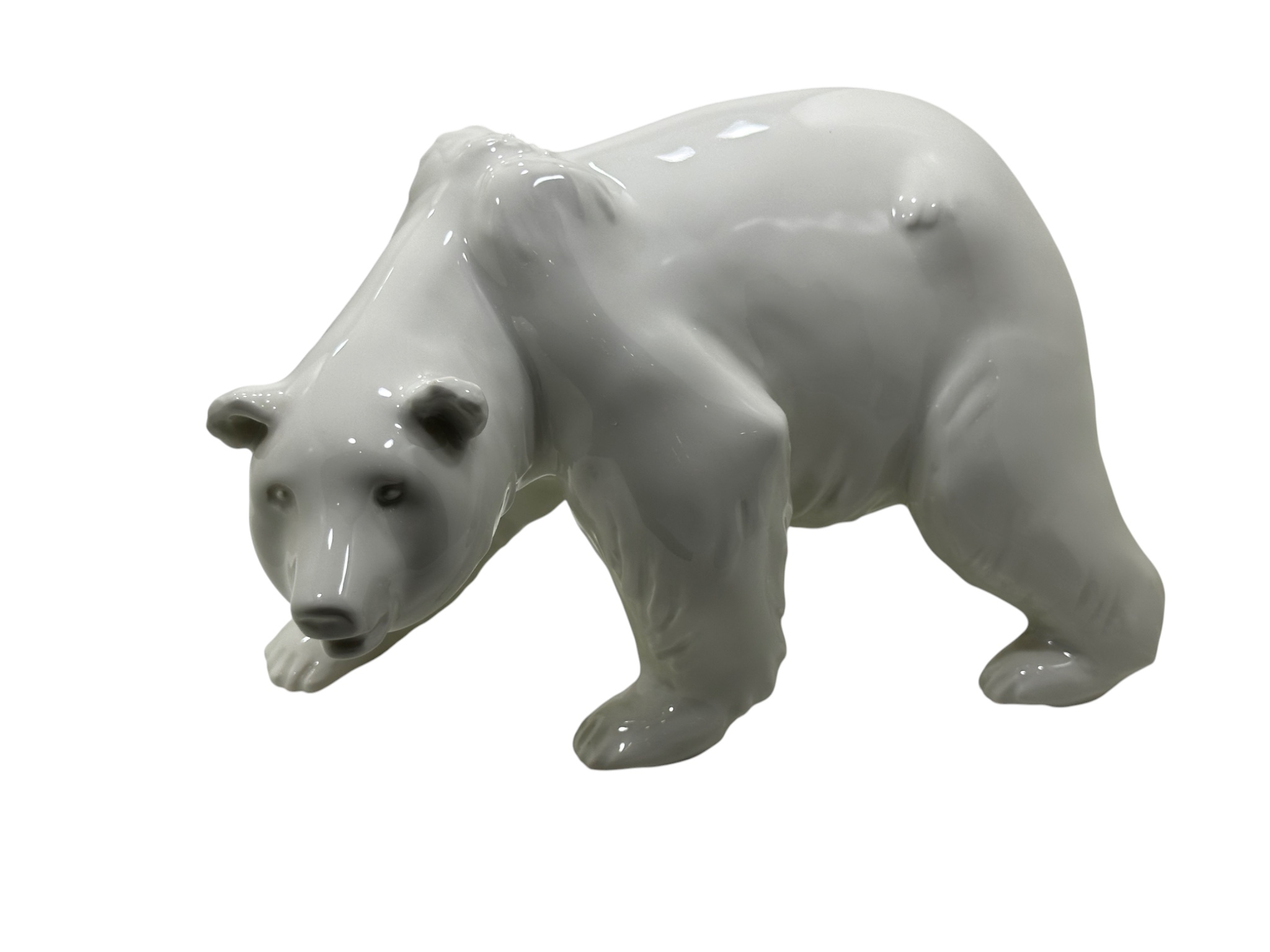 K.P.M. Großer laufender Eisbär 14,5 x 25 x 15 cm. - 1 Wahl Top Zustand