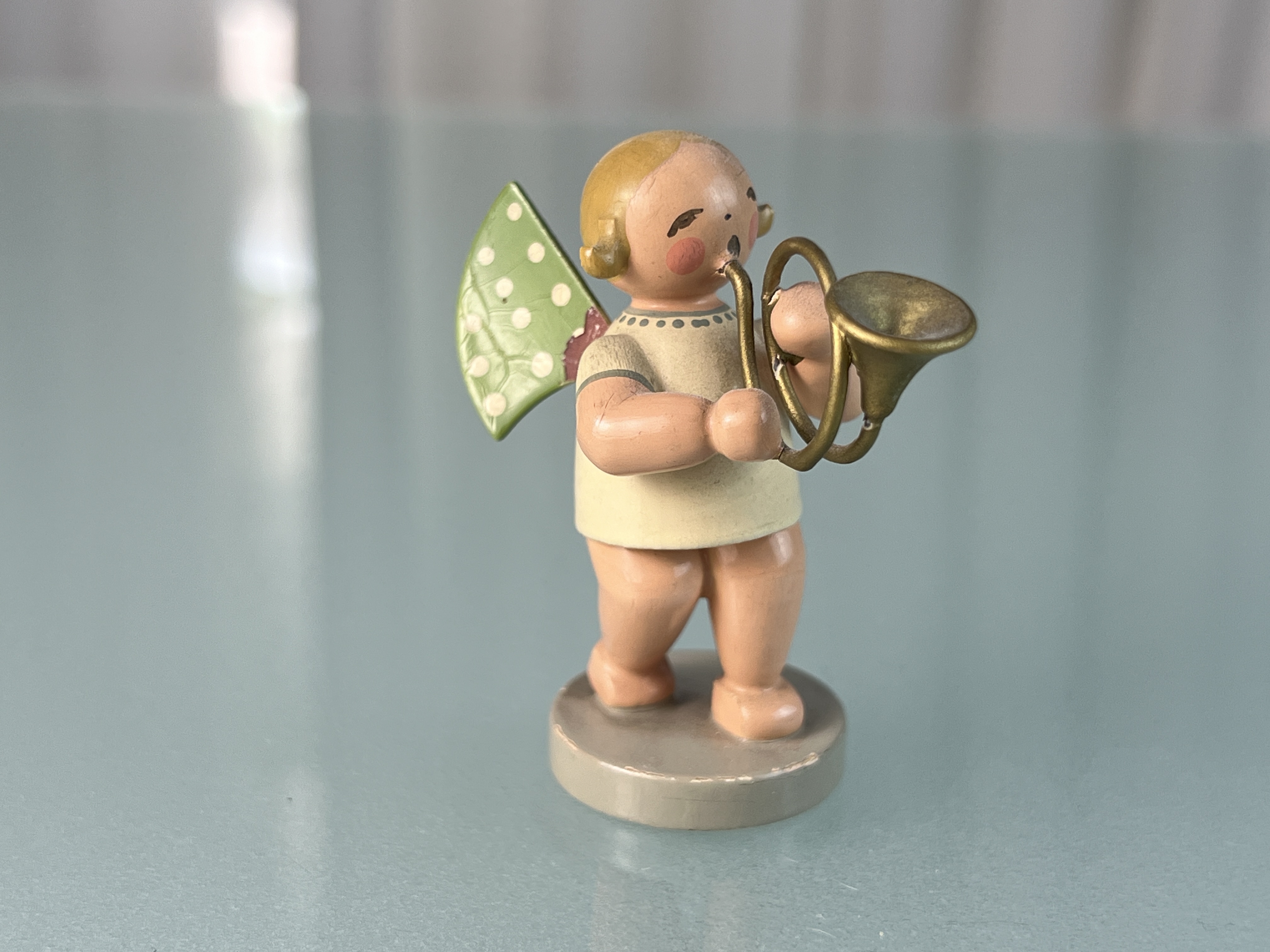 Erzgebirge Wendt und Kühn Erzgebirge Figur Alt Engel 6 cm. Zustand siehe Fotos 