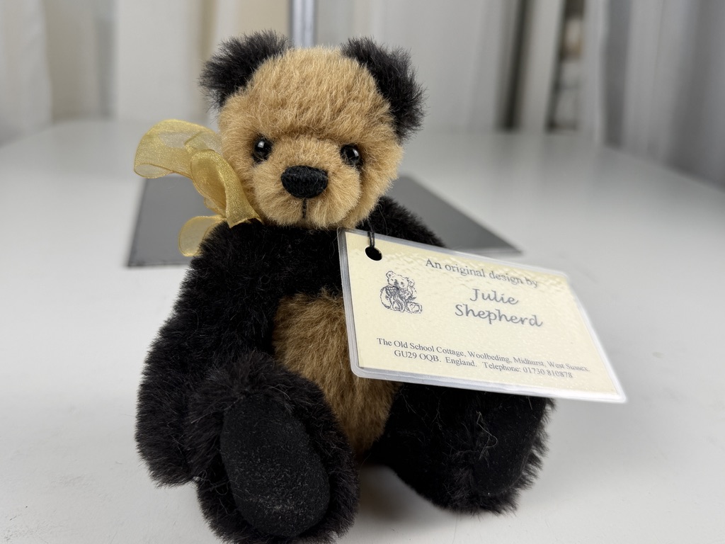 Künstlerbär Teddybär Julie Sheherd Bär 18 cm Top Zustand.   