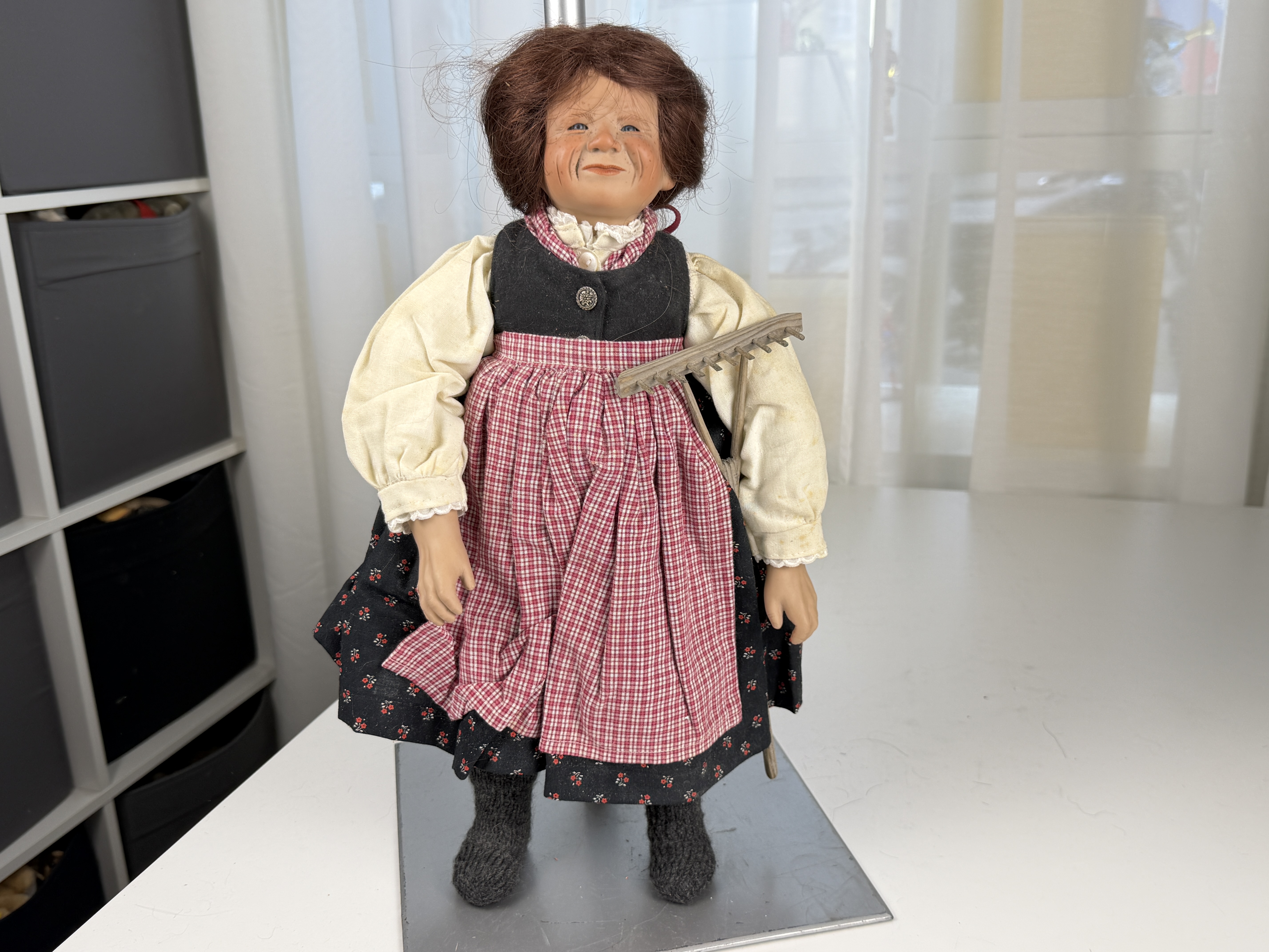 Künstlerpuppe Inge Enderle Porzellan Puppe 44 cm. Top Zustand 
