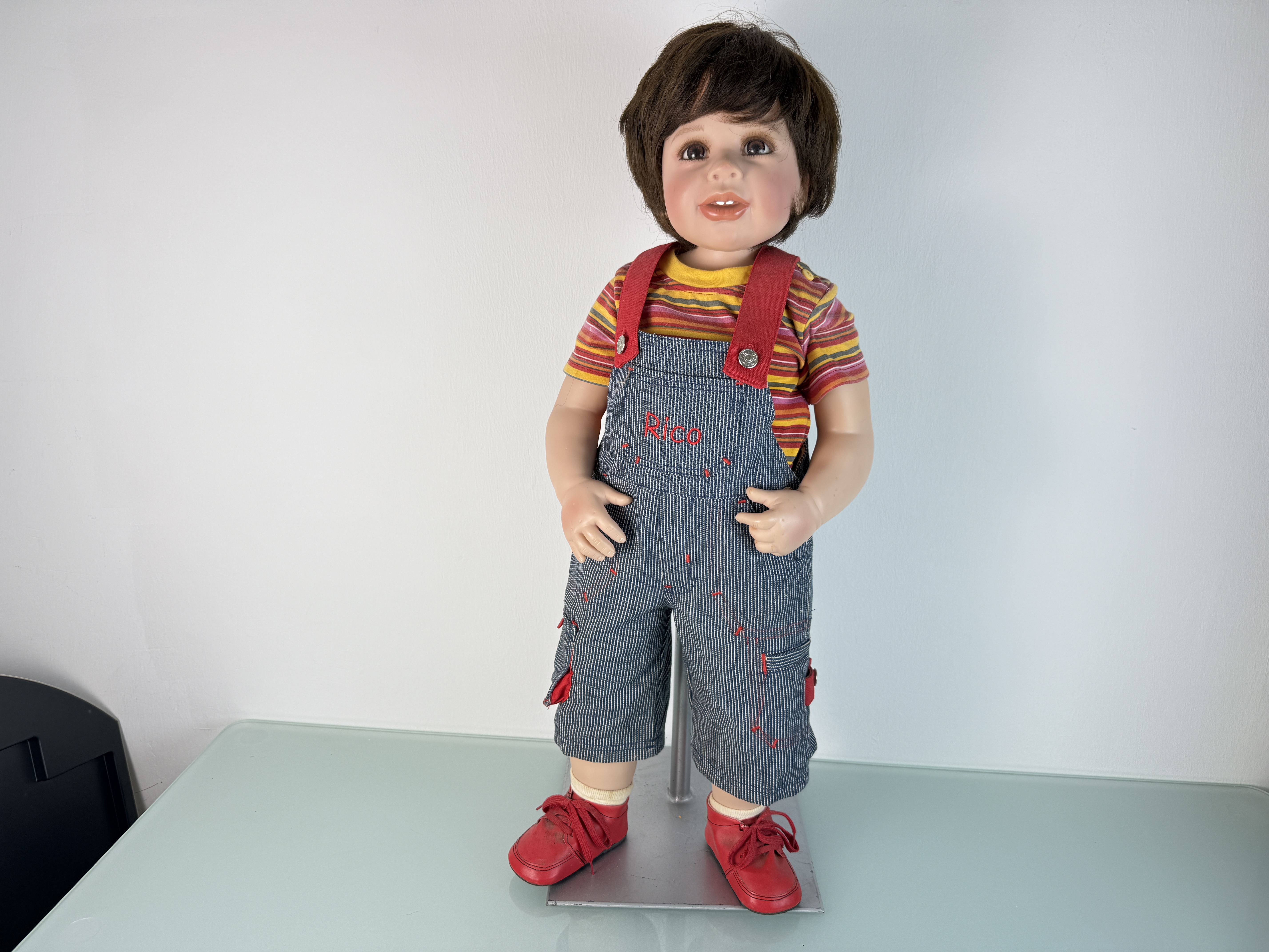 Künstlerpuppe Puppe Monika Levenig Vinyl Puppe 75 cm. Guter Zustand 