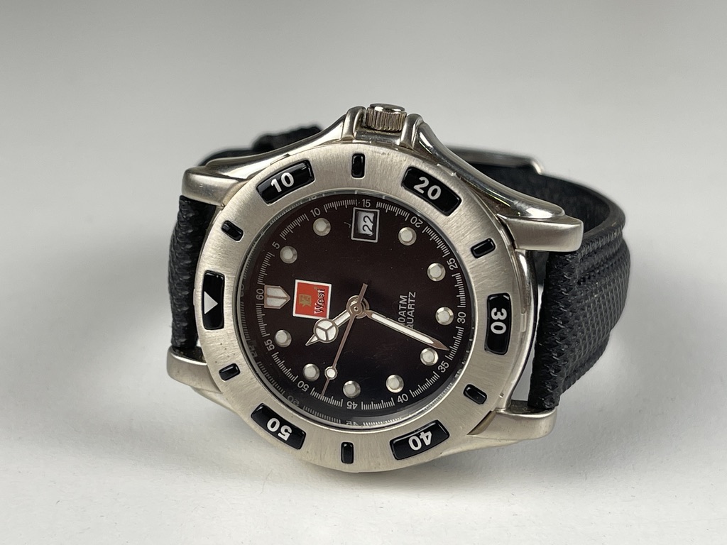 WEST Herren Armbanduhr Quartz  Zustand siehe Fotos  
