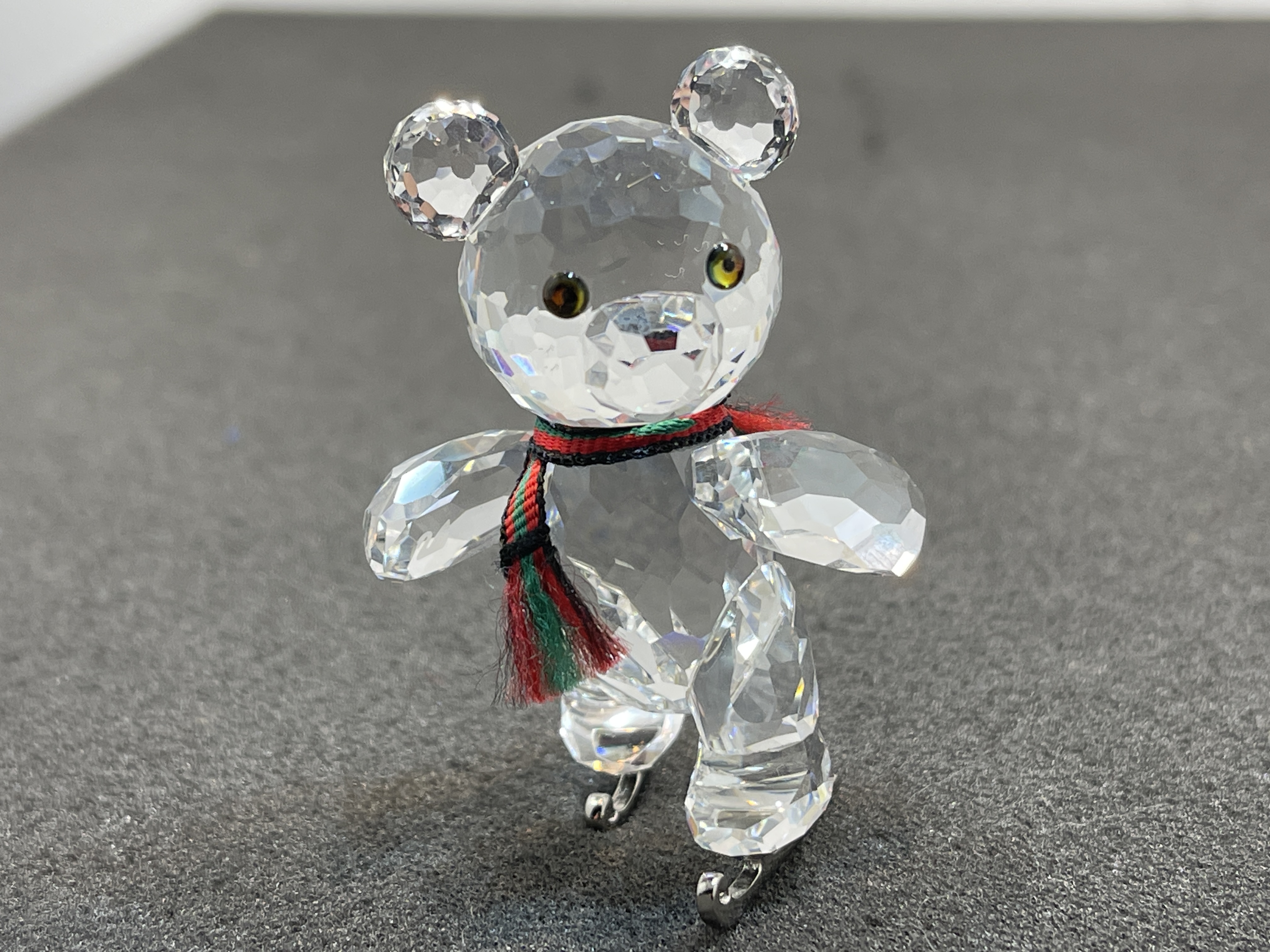 Swarovski Figur 193011 Kris Bär auf Schlittschuhe 5 cm.  Top Zustand  