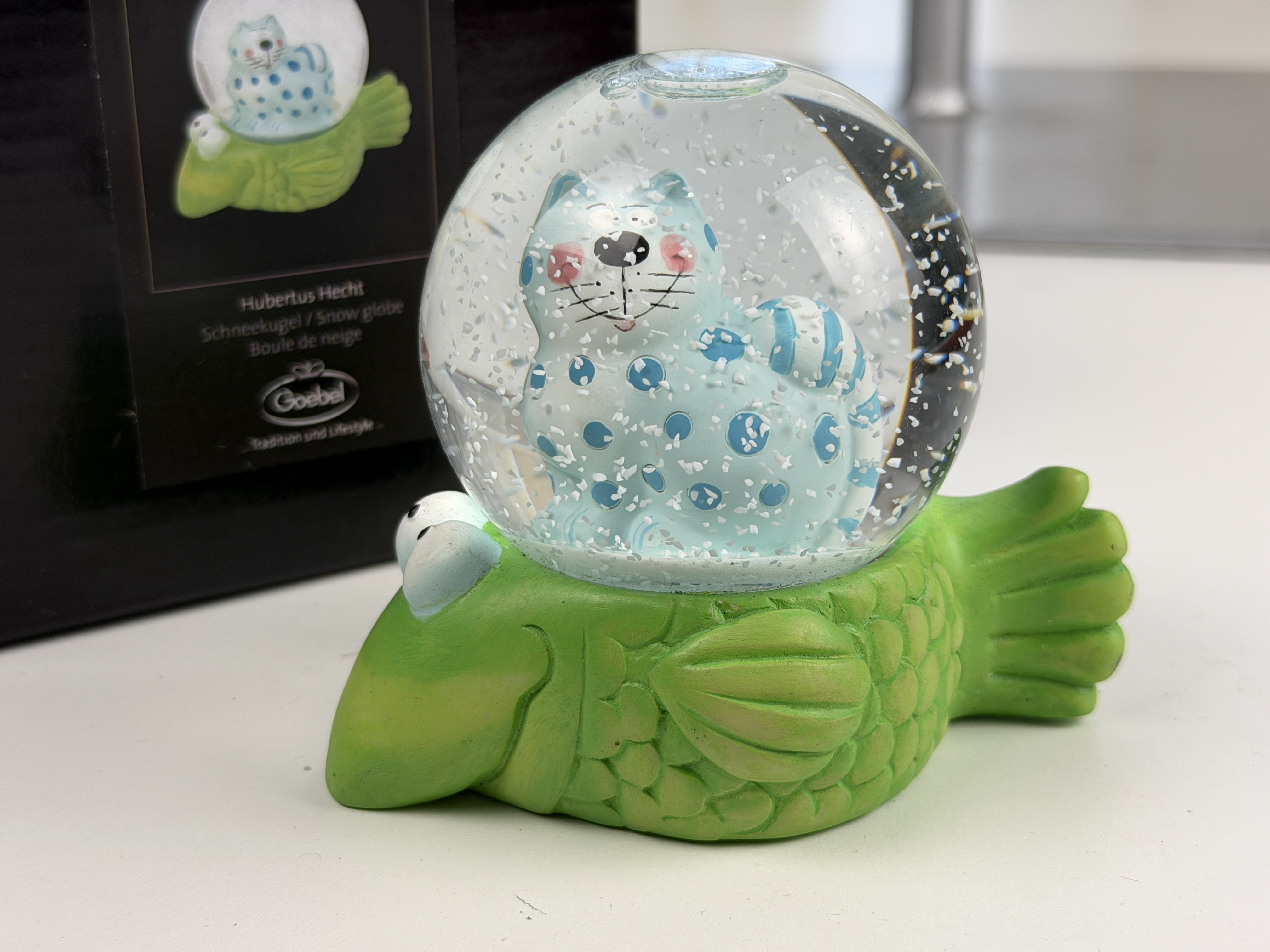 Goebel Figur Schneekugel Hubertus Hecht 8,5 cm. 1 Wahl unbenutzt mit Ovp Top Zustand  Goebel Figur Schneekugel Hubertus Hecht 8,5 cm. 1 Wahl unbenutzt mit Ovp Top Zustand