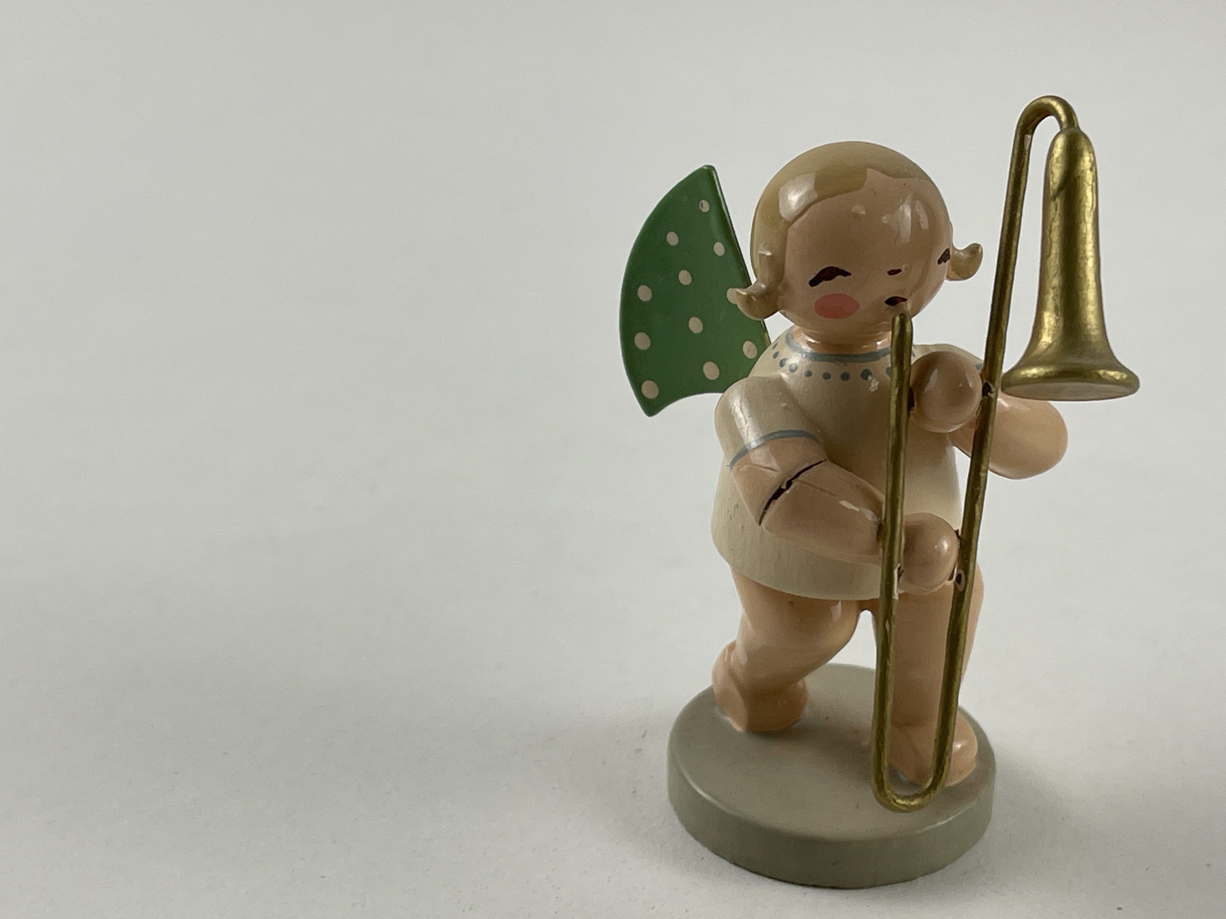 Erzgebirge Wendt und Kühn Figur Engel 6 cm. Zustand siehe Fotos   