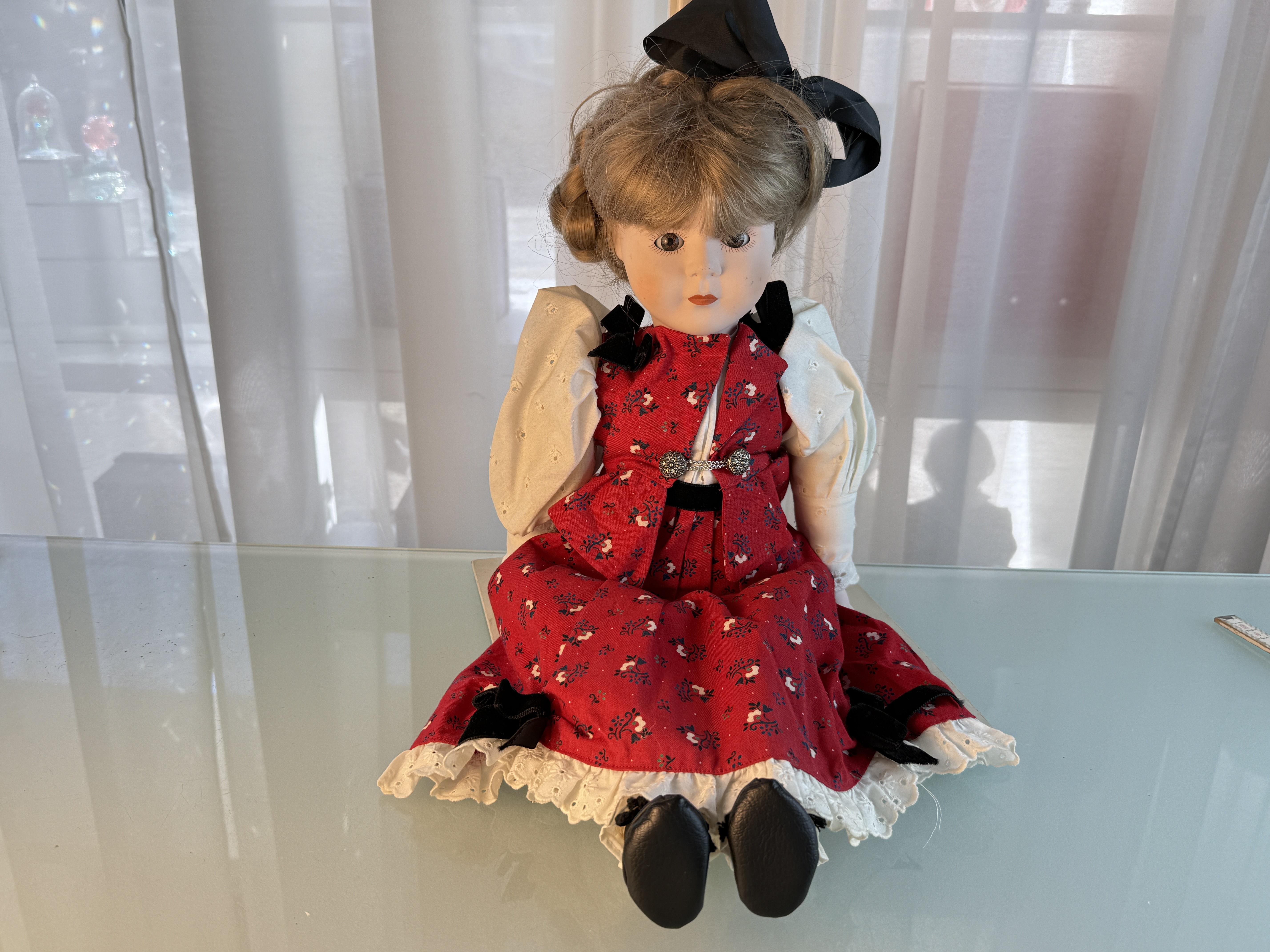 Alte Puppe Sammler Götz Porzellankopf Puppe 50 cm. Zustand Siehe Fotos.   