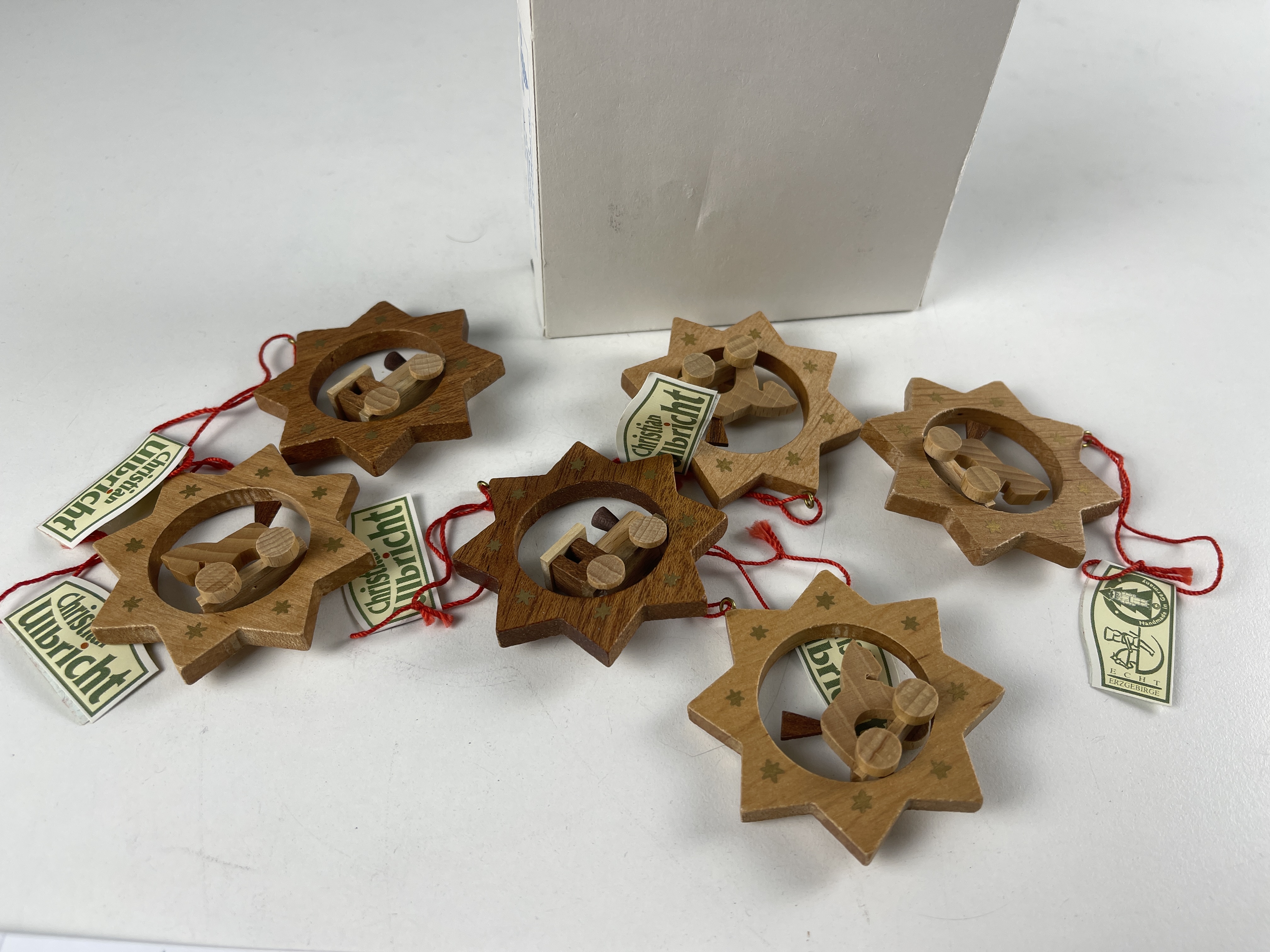 Erzgebirge Figur Christian Ulbricht Ornamente 6 Stück je 6 cm. Guter Zustand