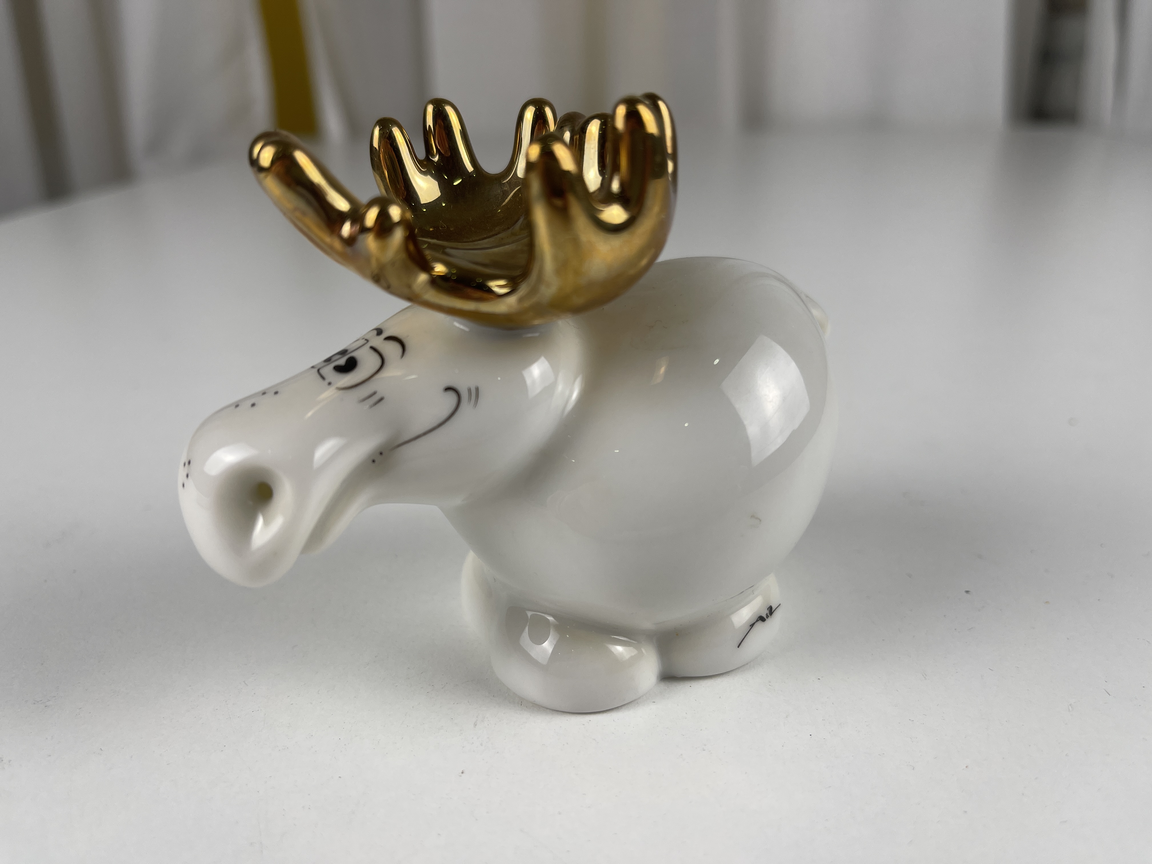 Goebel  Figur Porzellan Elch 10 x 7 cm. Top Zustand   