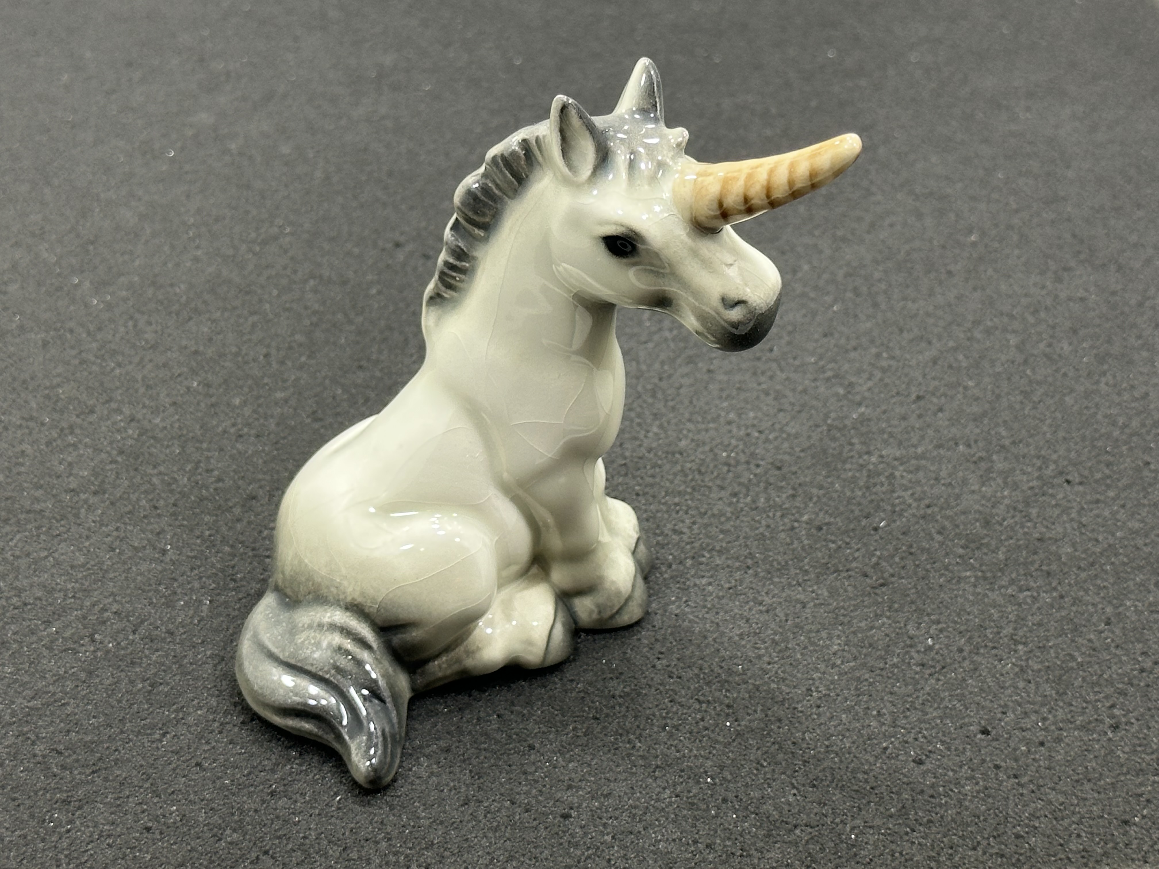 Goebel Porzellan Figur Einhorn 10 x 8 cm. 1 Wahl Top Zustand  