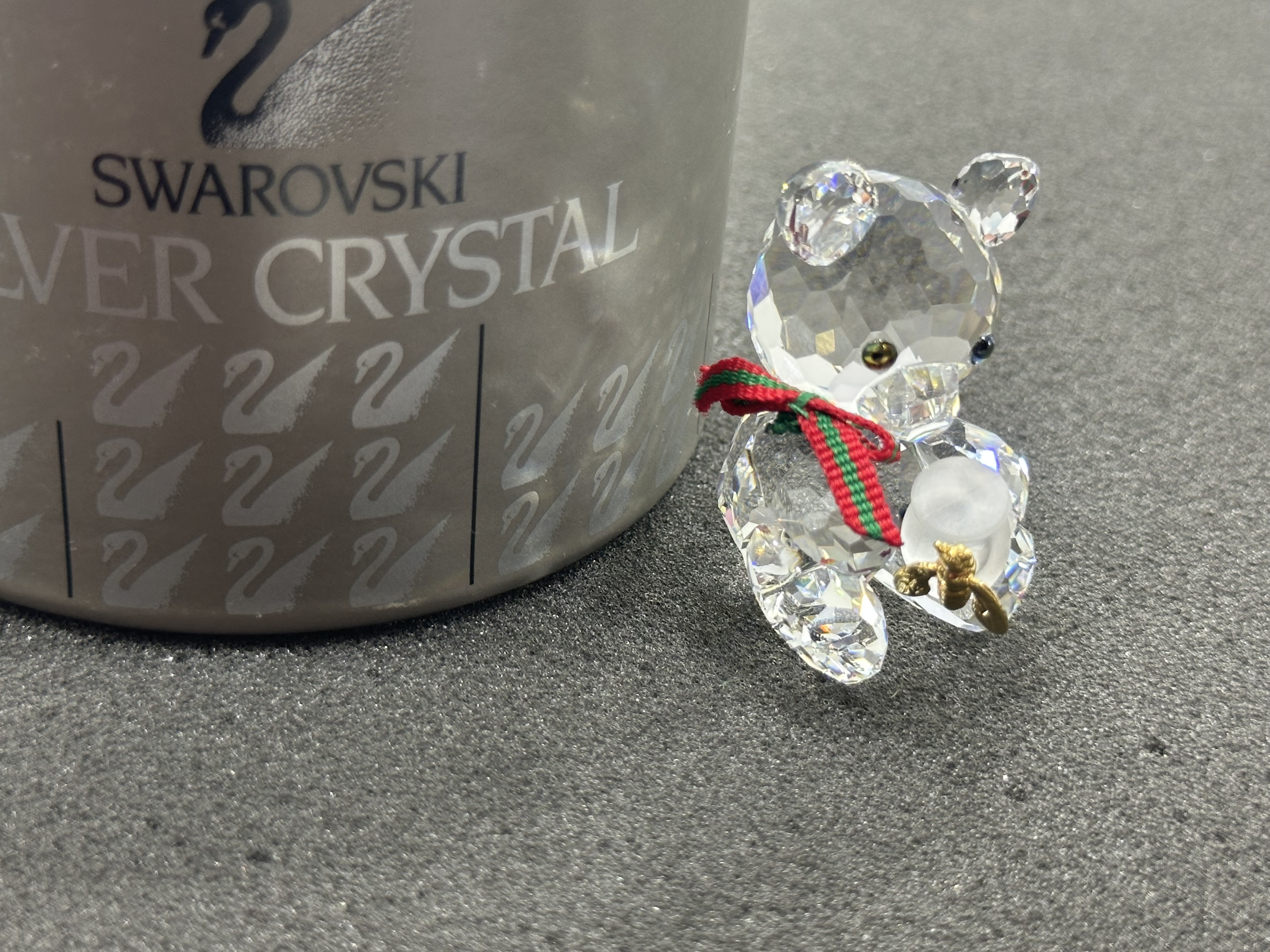 Swarovski Figur 213068 Kris Bär Honigtopf 4,2 cm. Ovp. Top Zustand