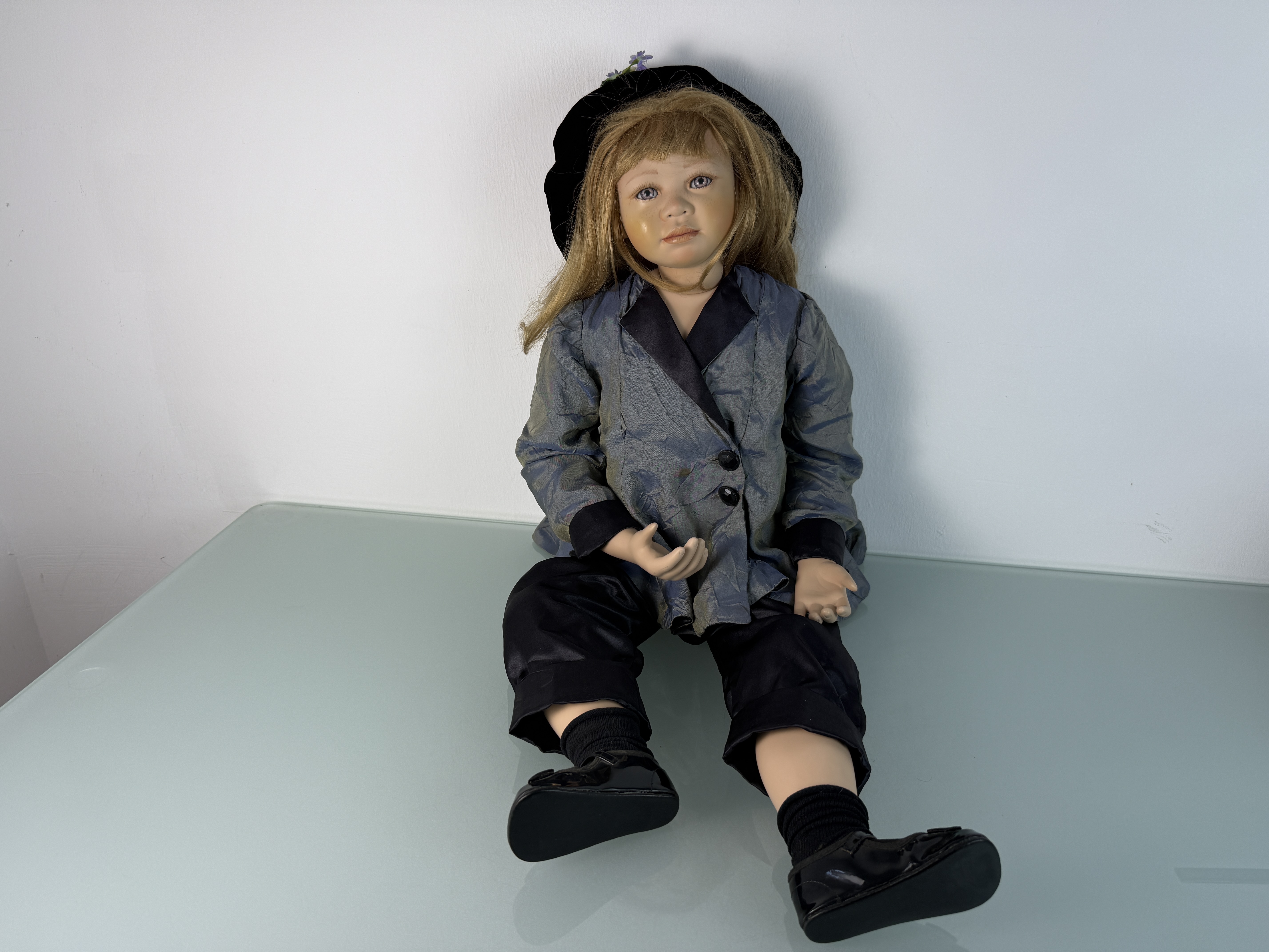 Künstlerpuppe Christine Orange Porzellan Puppe 80 cm. Top Zustand  