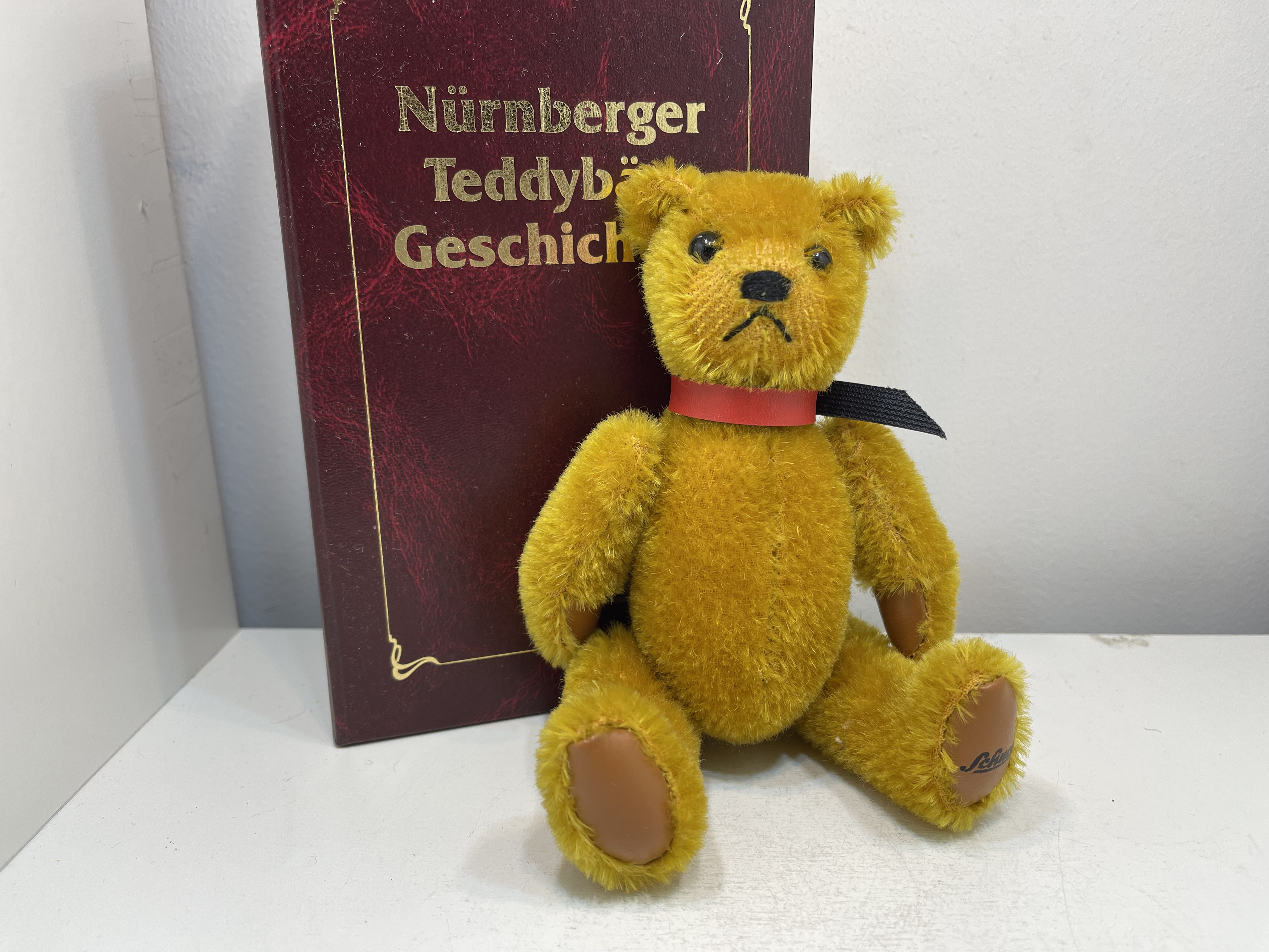 Sammler Tier Stofftier Schuco Teddy Bär 17 cm + OVP Top Zustand