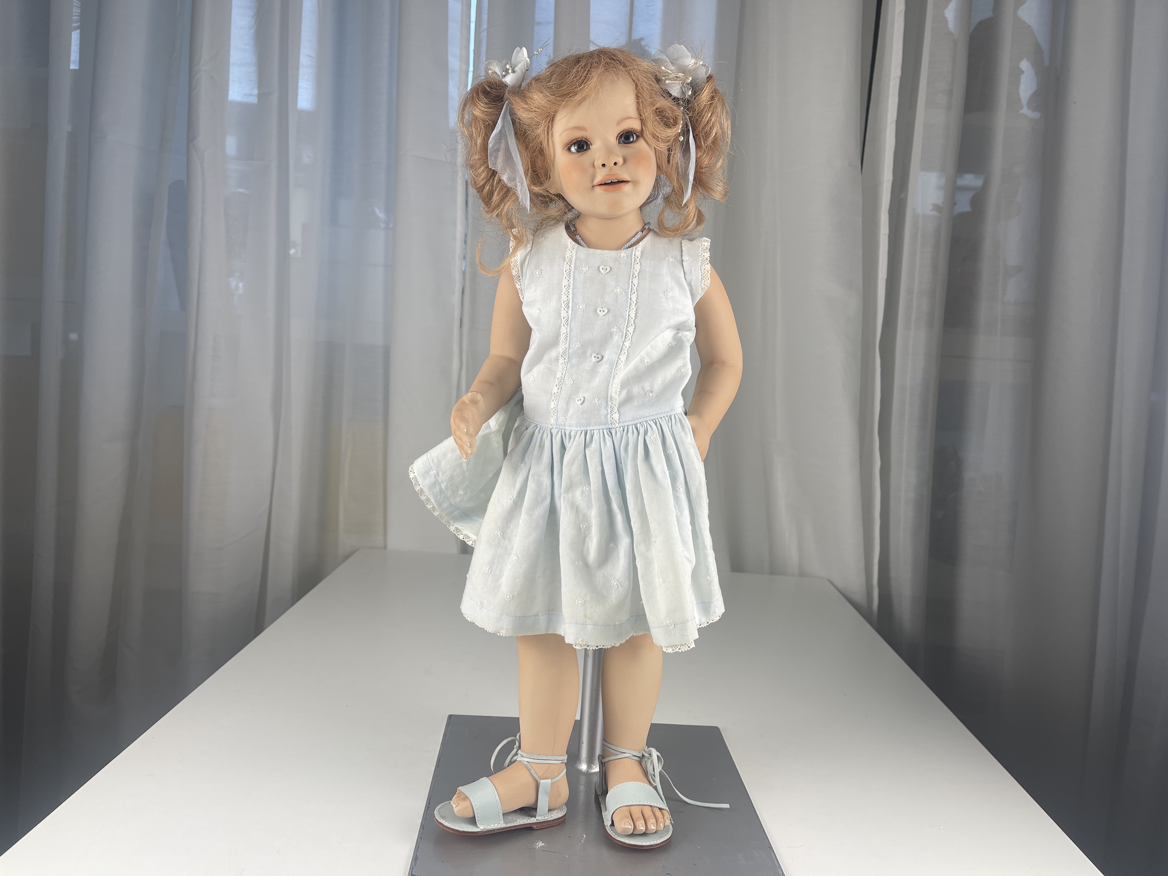 Künstlerpuppe Hiltrud Schwing Porzellan Puppe 54 cm. Top Zustand   