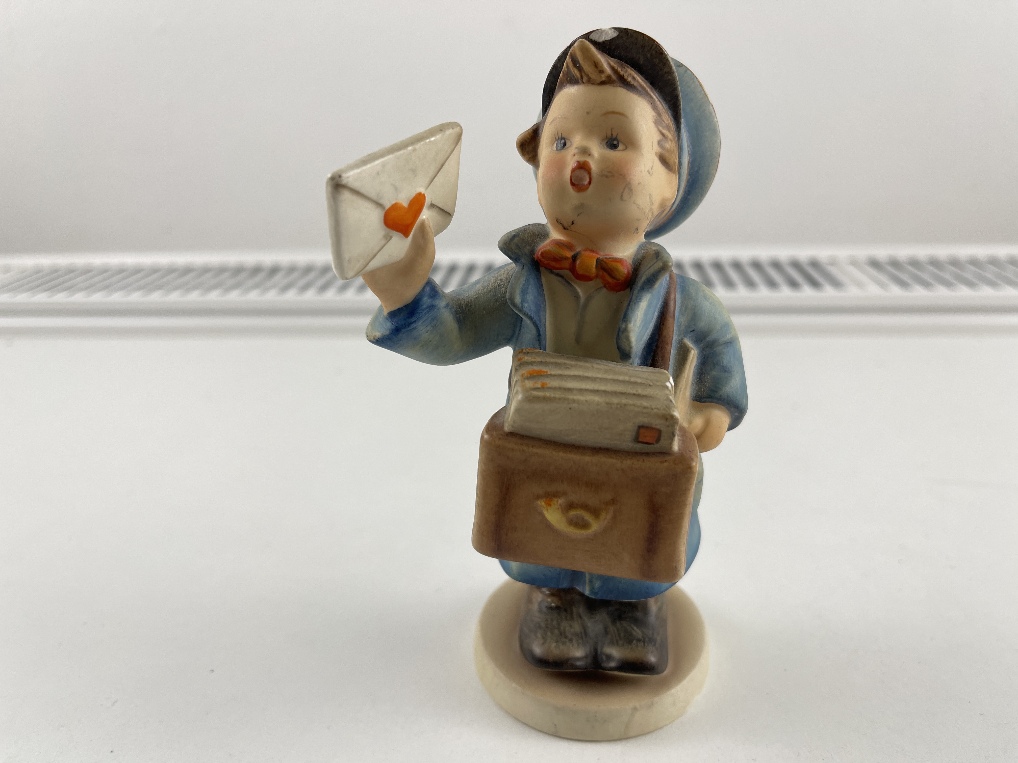  Hummel Figur 119 Eilbote 12,5 cm. 1 Wahl - Top Zustand