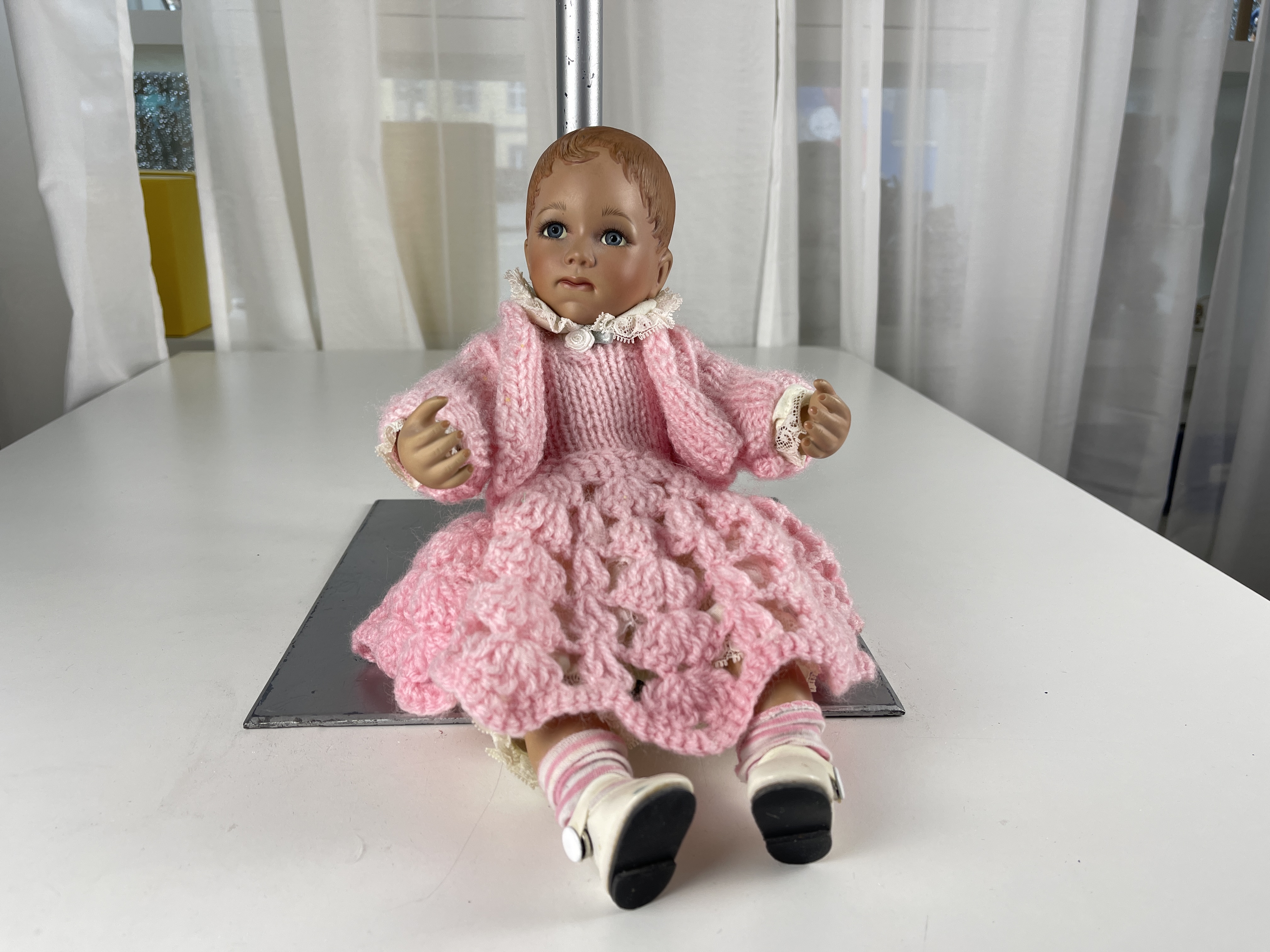 Oncrown Künstlerpuppe Porzellan Puppe 28 cm. Top Zustand    