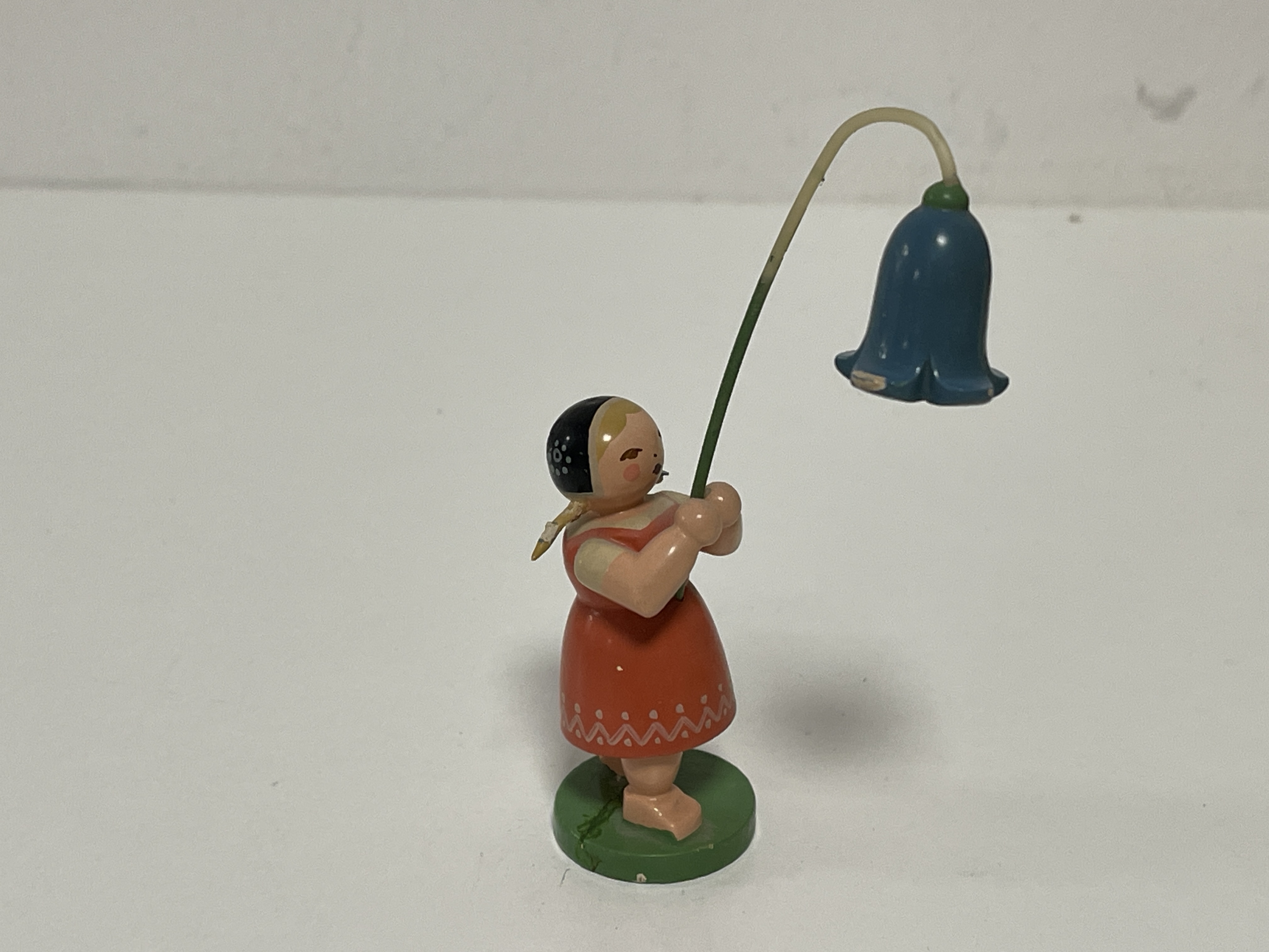 Erzgebirge Figur Blumenkind 12 cm. Zustand siehe Fotos 