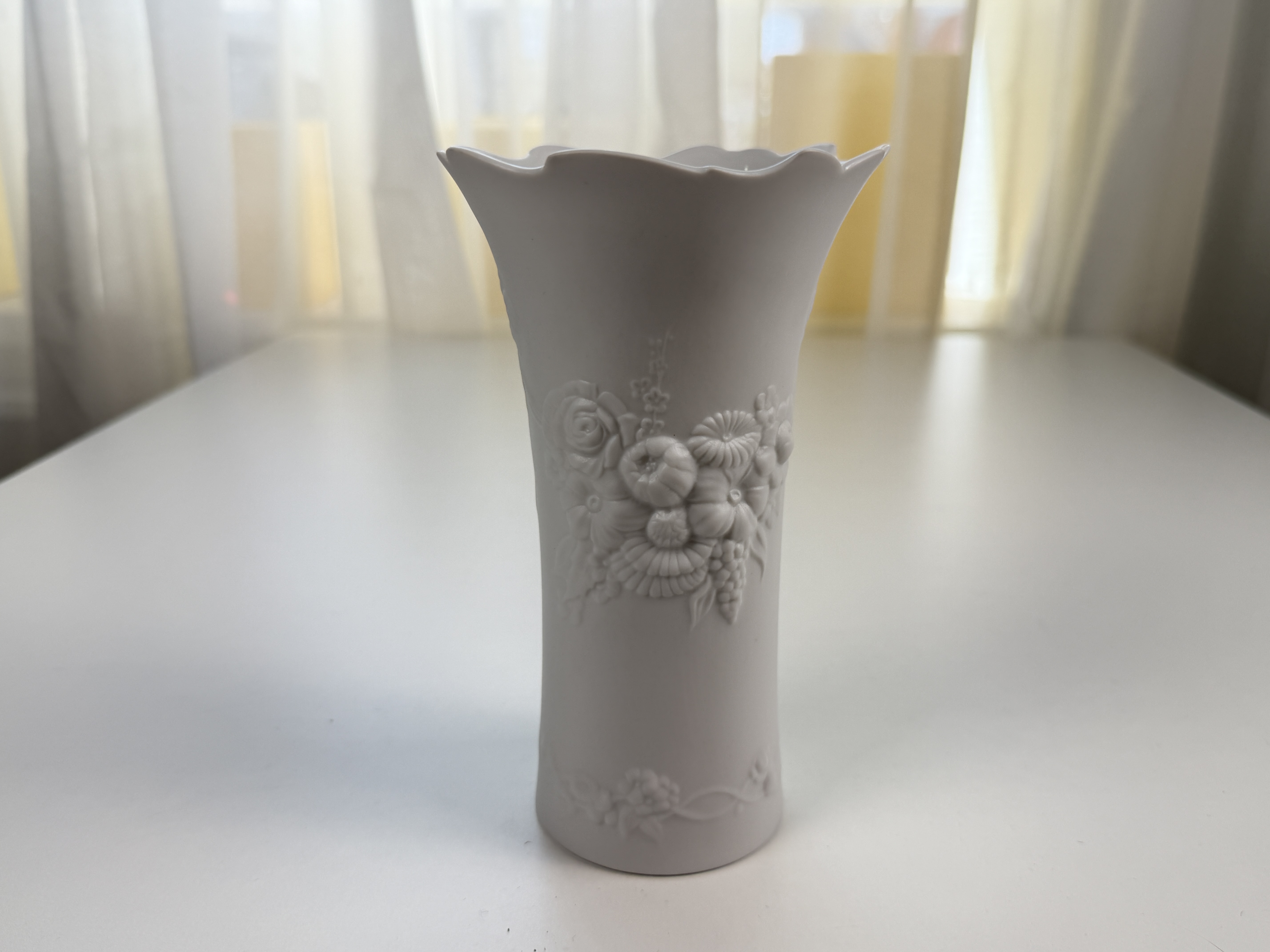 Kaiser Sammler Porzellan Vase 18 cm.  1 Wahl - Top Zustand   Kaiser Sammler Porzellan Vase 18 cm.  1 Wahl - Top Zustand
