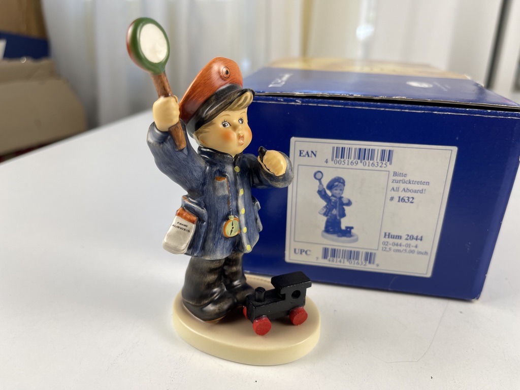Hummel Figur 2044 Bitte zurücktreten 12,5 cm. 1 Wahl. Top Zustand OVP