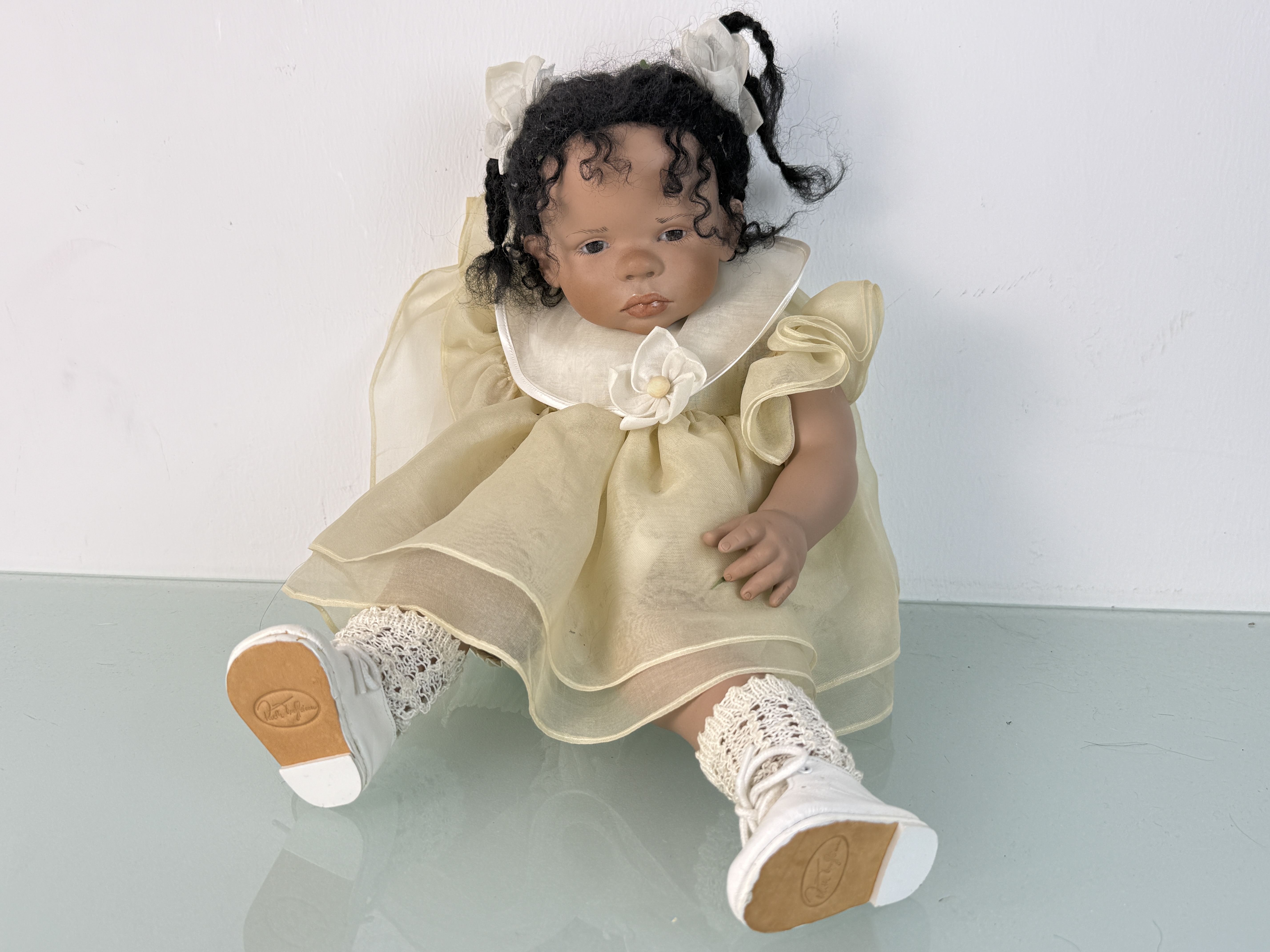 Künstlerpuppe Ruth Treffeisen Porzellan Puppe 47 cm. Top Zustand  