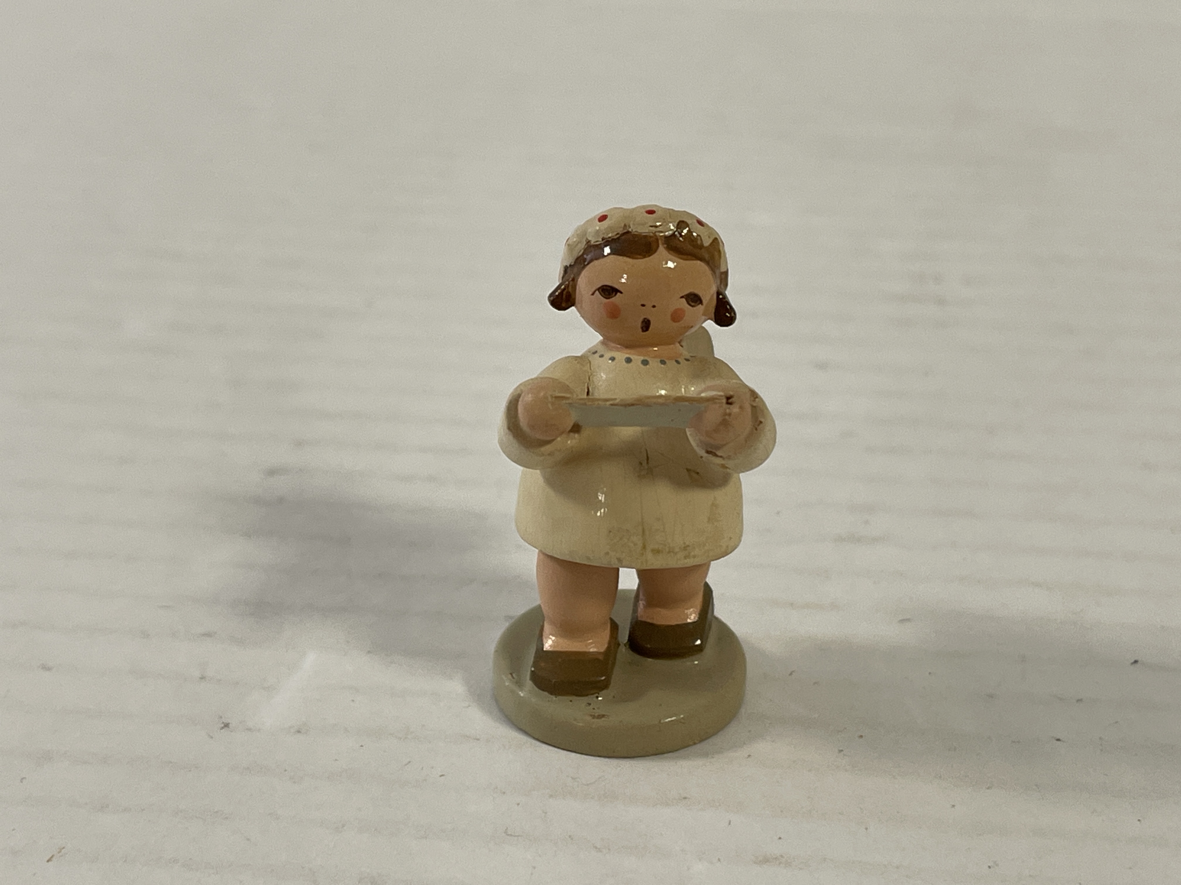 Erzgebirge Figur Engel 4,5 cm. Zustand siehe Fotos 