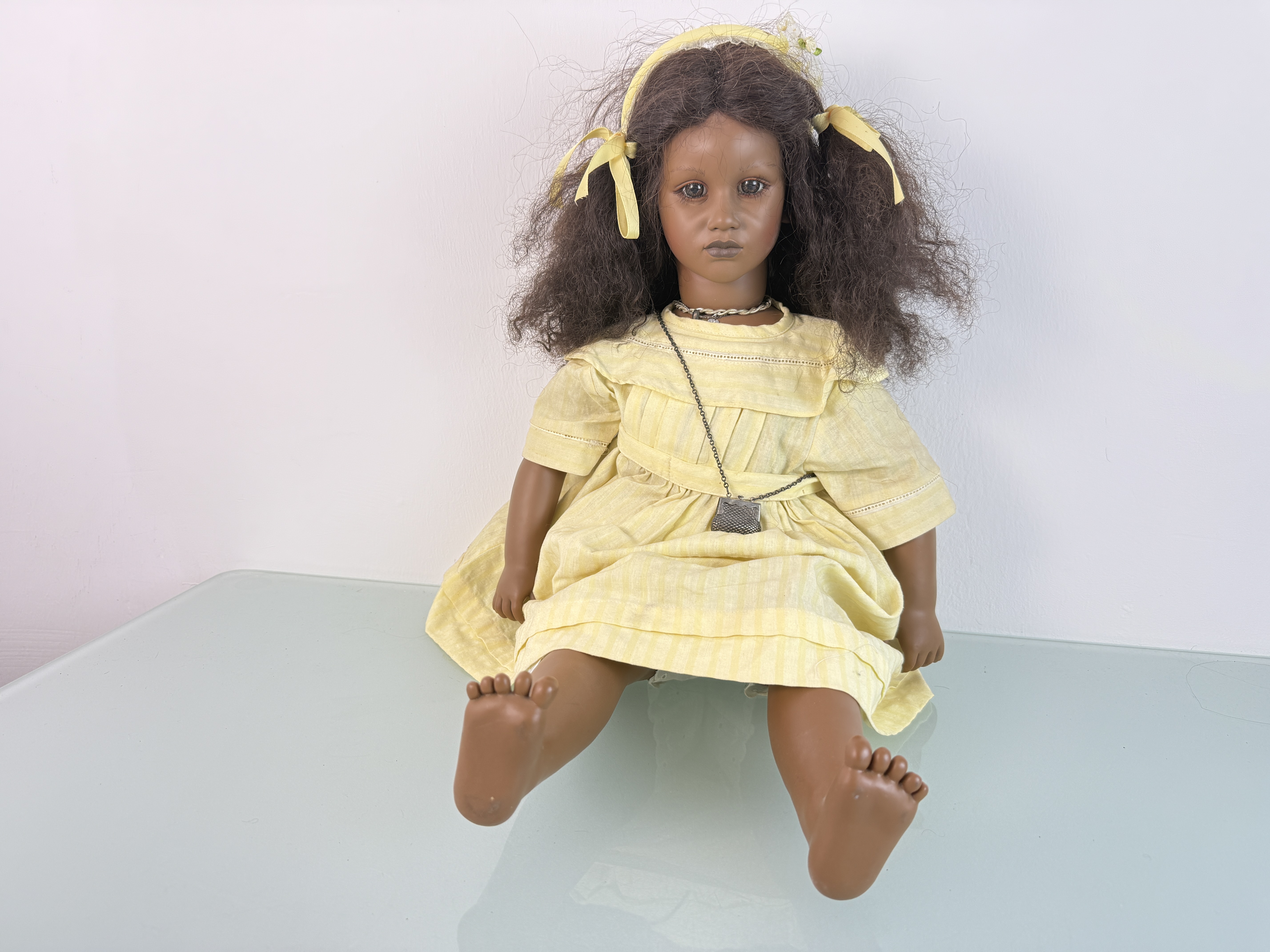  Annette Himstedt Künstlerpuppe Vinyl Puppe Fatou 60 cm. Top Zustand