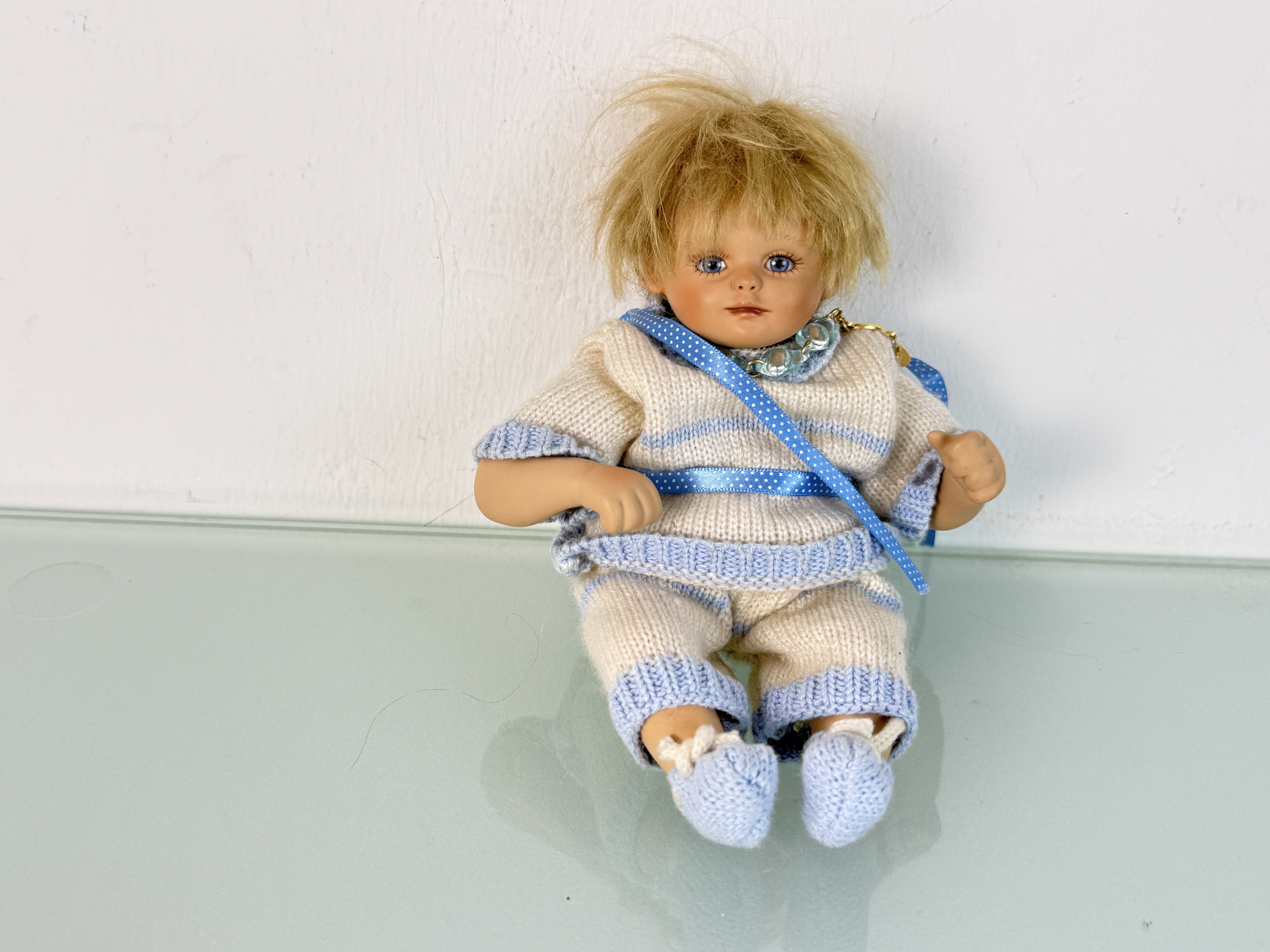 Künstlerpuppe Gabriele Müller Porzellan Puppe 23 cm. Top Zustand.  