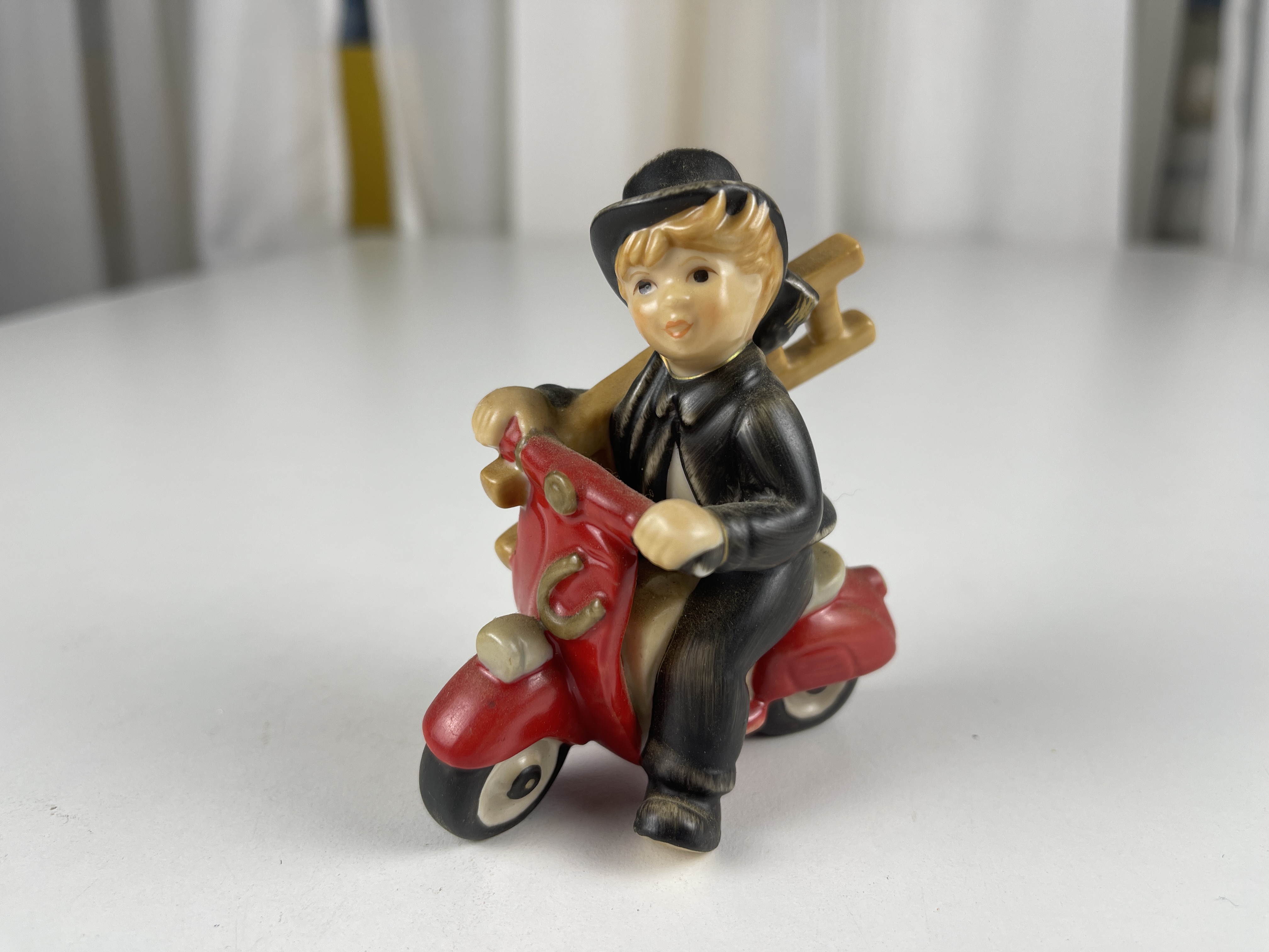 Goebel Figur Kaminkehrer auf Roller 8,5 cm. 1 Wahl. Top Zustand 