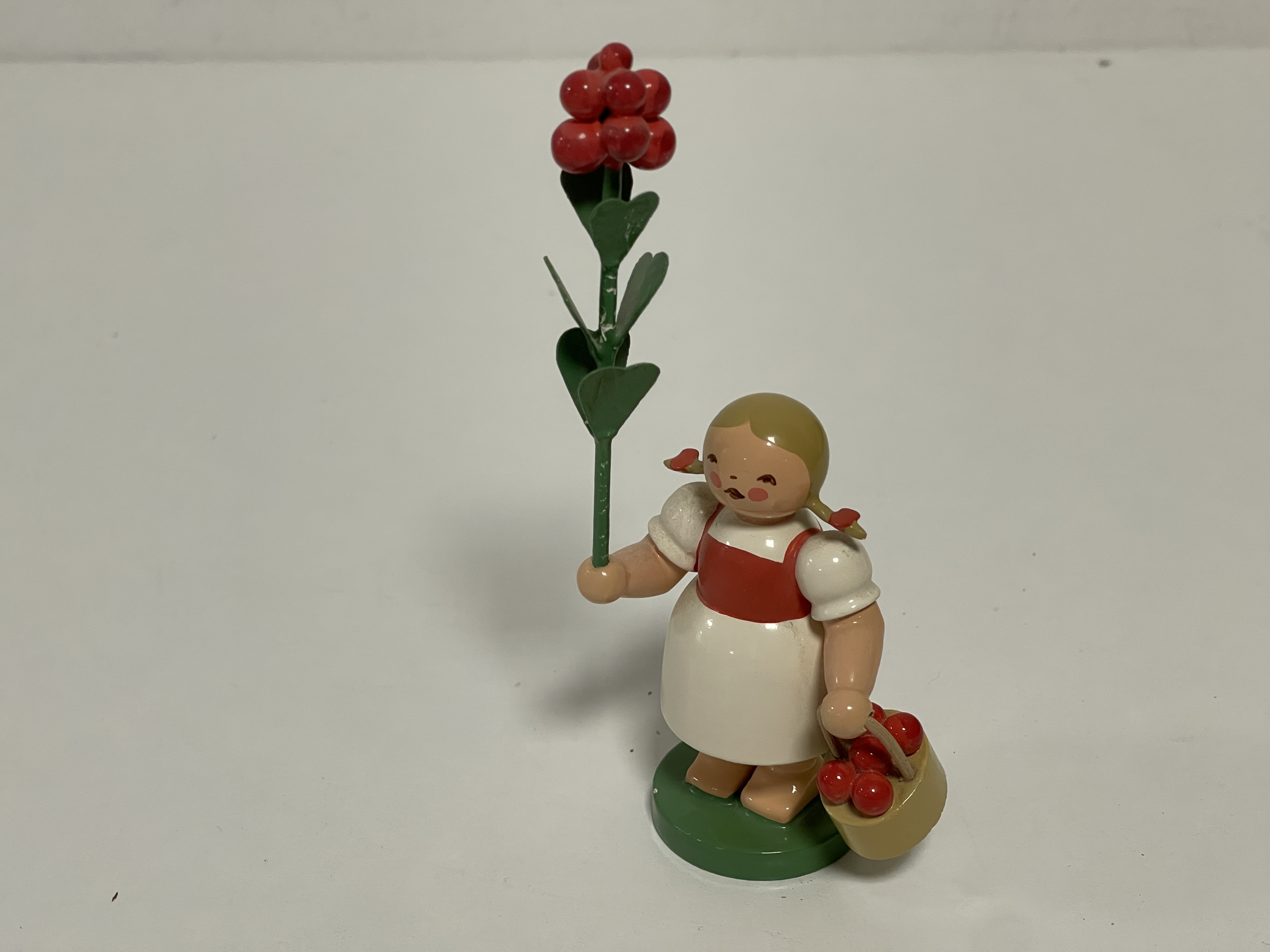 Erzgebirge Figur Blumenkind 12,5 cm. Zustand siehe Fotos 
