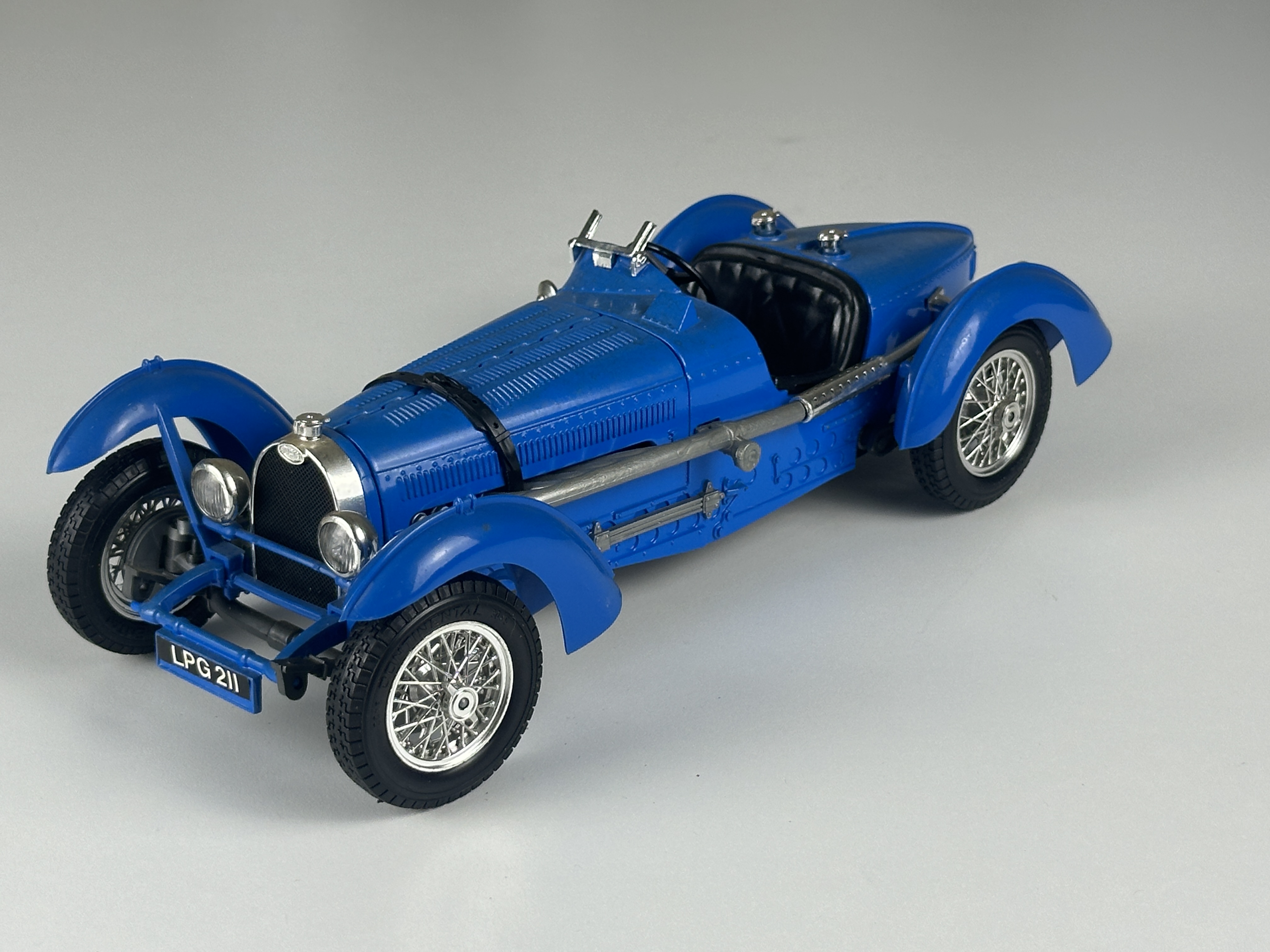 Sammler Modellauto Bburago Bugatti Typ 59 aus dem Jahr 1934 1:18 Zustand siehe Fotos