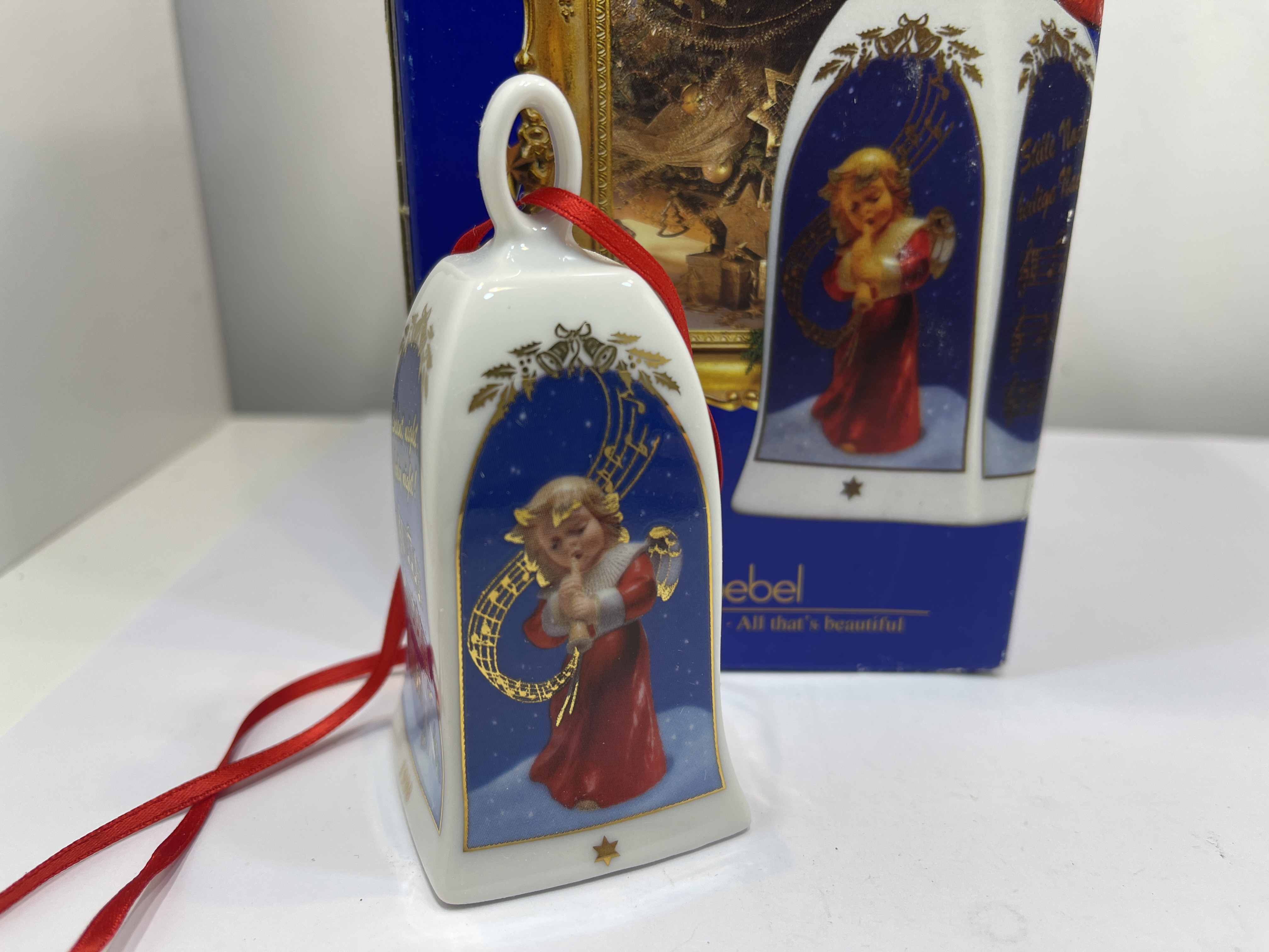 Goebel  Jahresglocke 2001 - 9,5 cm + OVP 1 Wahl. Top Zustand 