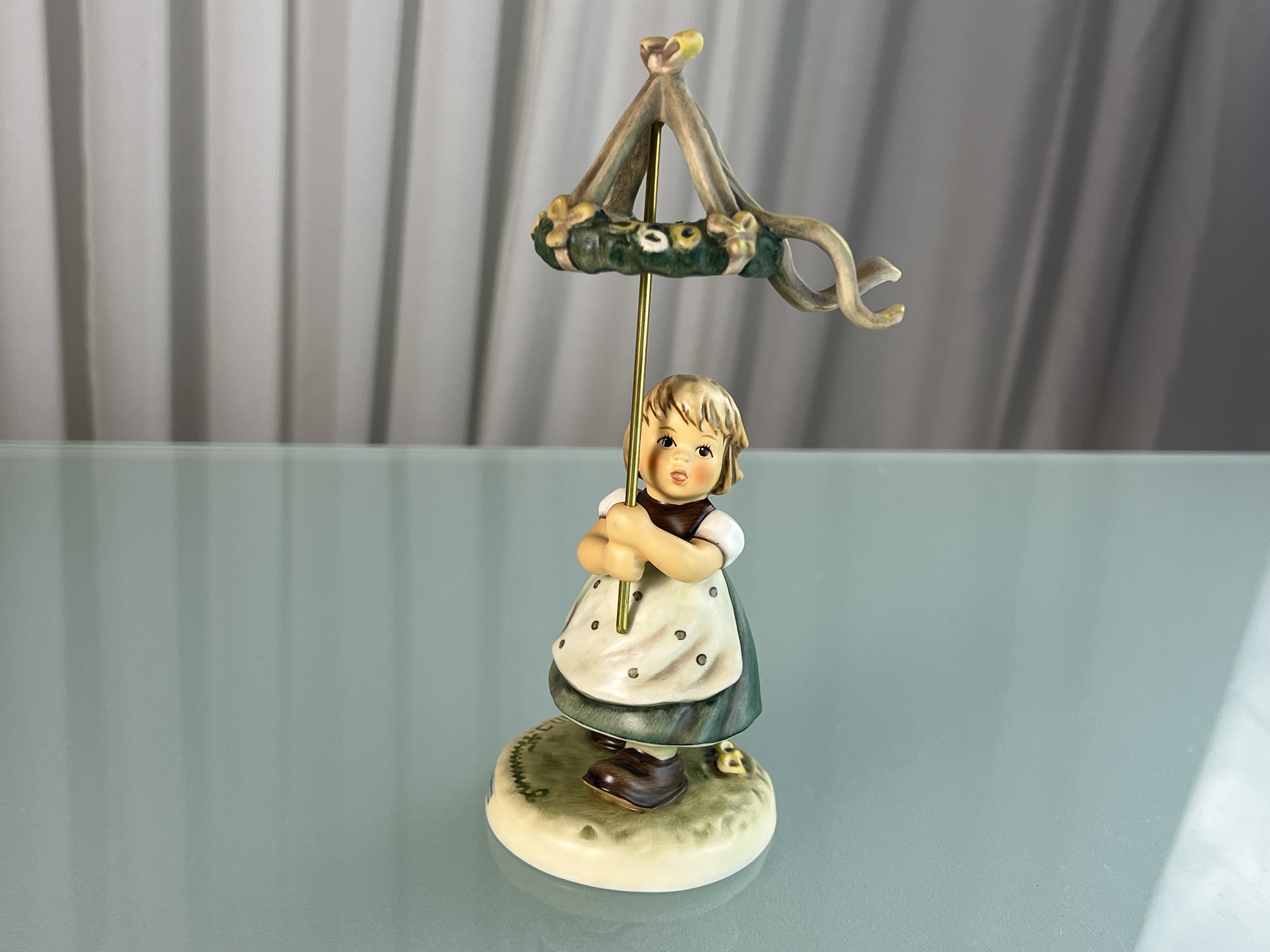 Hummel Figur 791 Maitanz 18 cm. 1 Wahl. Top Zustand  