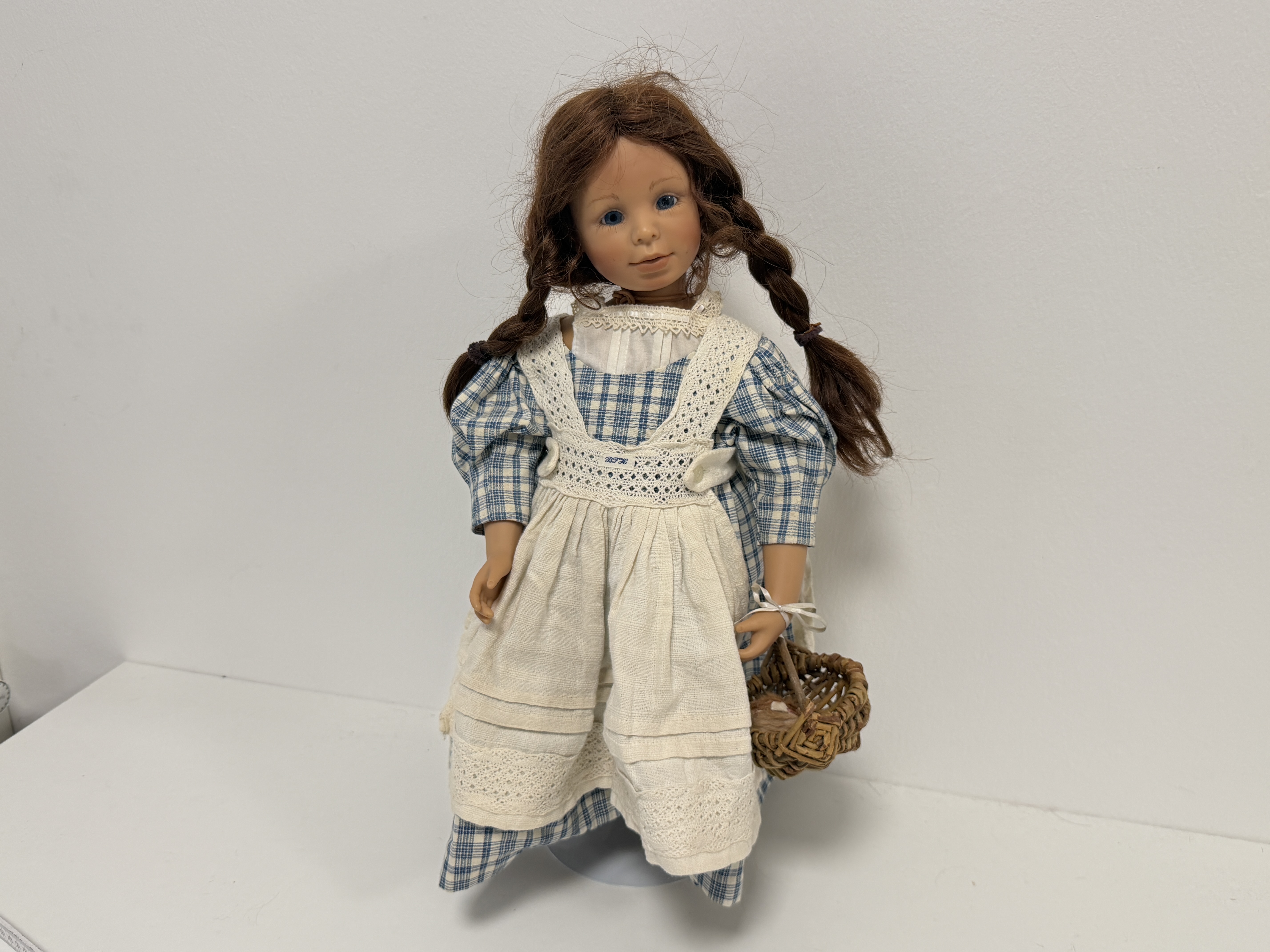 Bettina Feigenspan Hirsch Künstlerpuppe Vinyl Puppe 63 cm. Top Zustand 