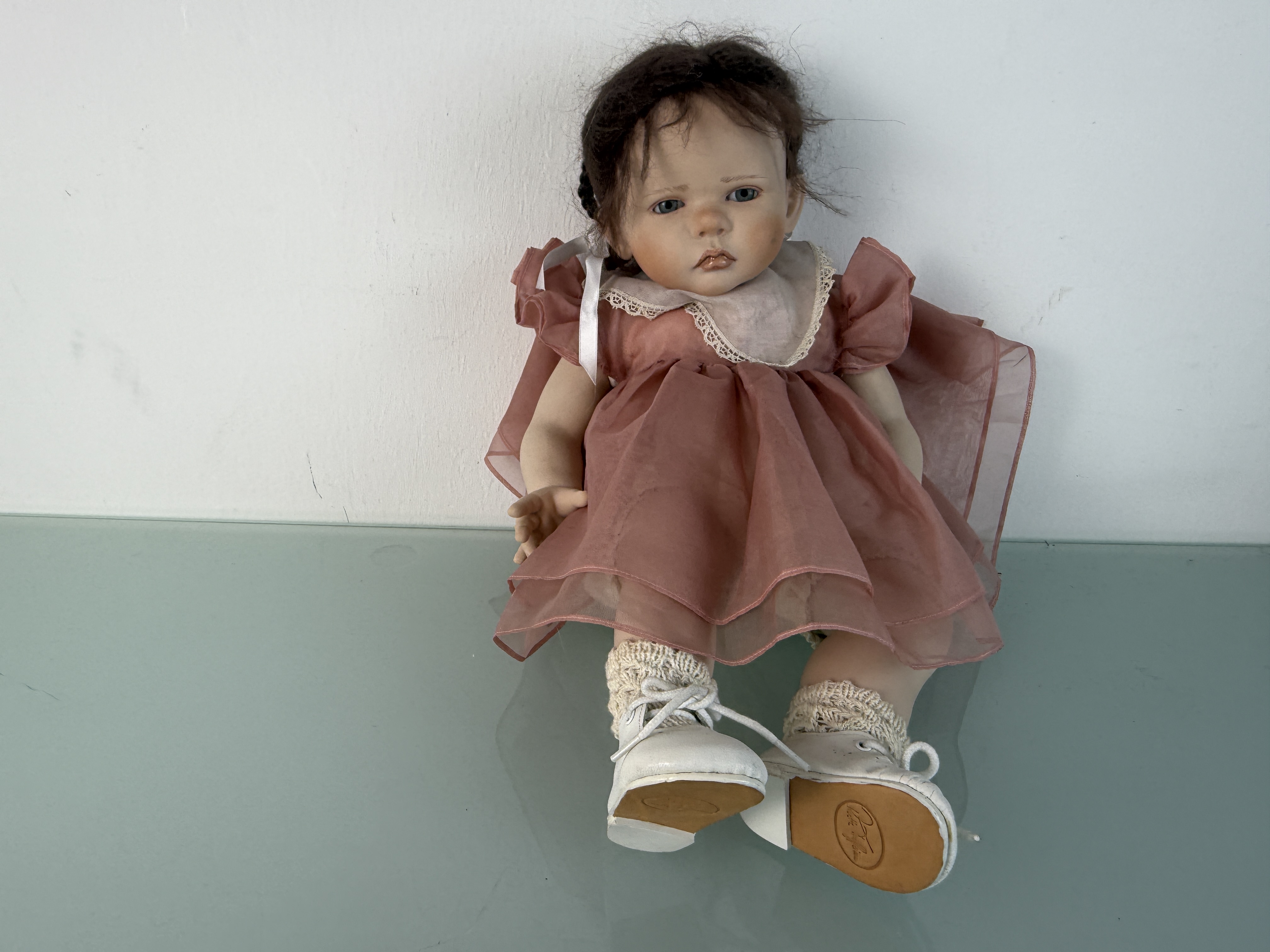 Künstlerpuppe Ruth Treffeisen Porzellan Puppe 46 cm. Top Zustand
