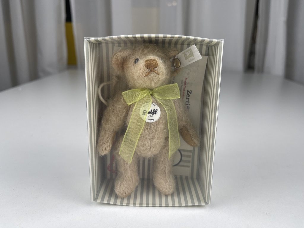 Steiff Tier Club 2019 Teddy 10 cm mit OVP. Top Zustand  