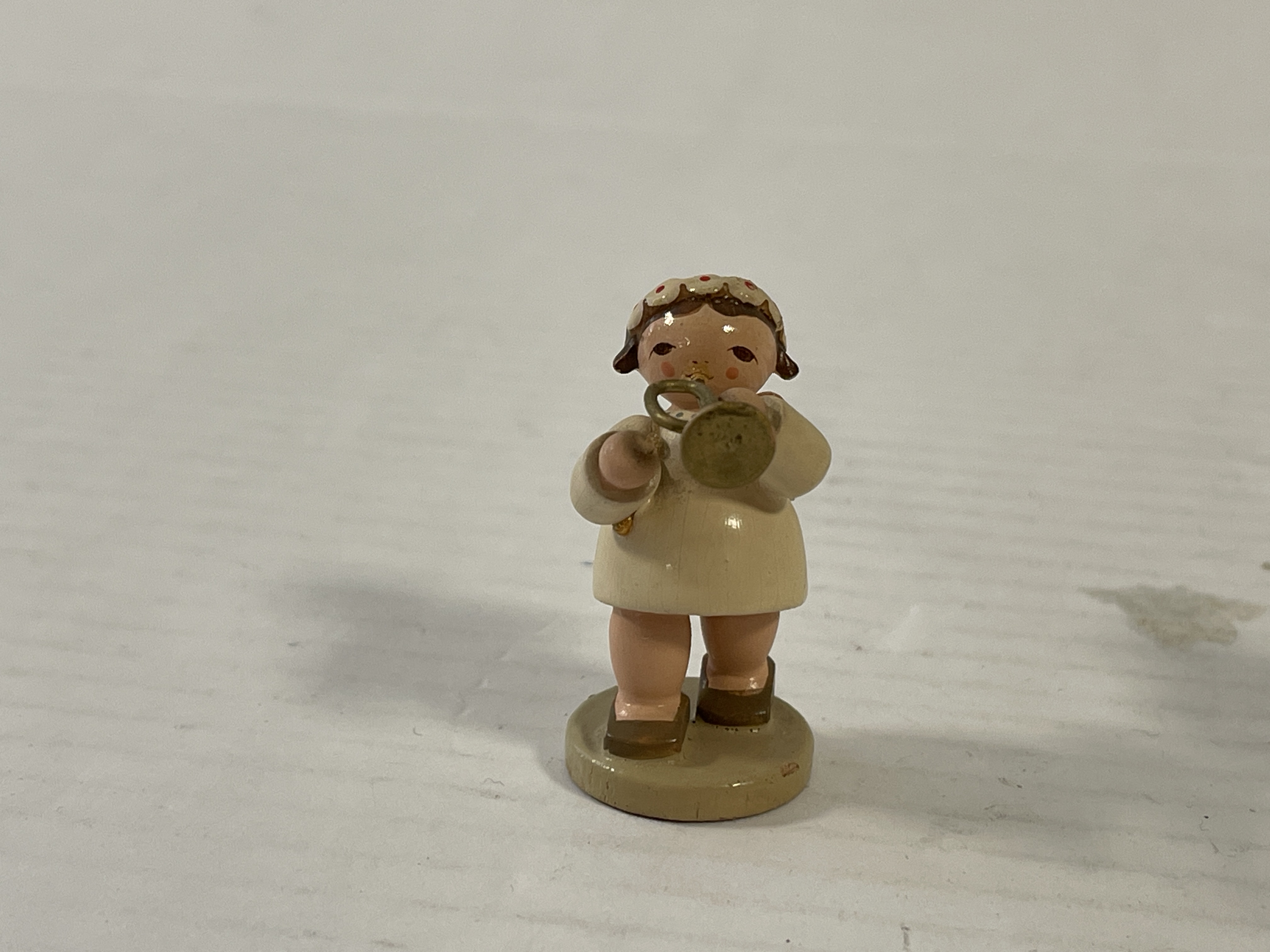Erzgebirge Figur Engel 4,5 cm. Zustand siehe Fotos