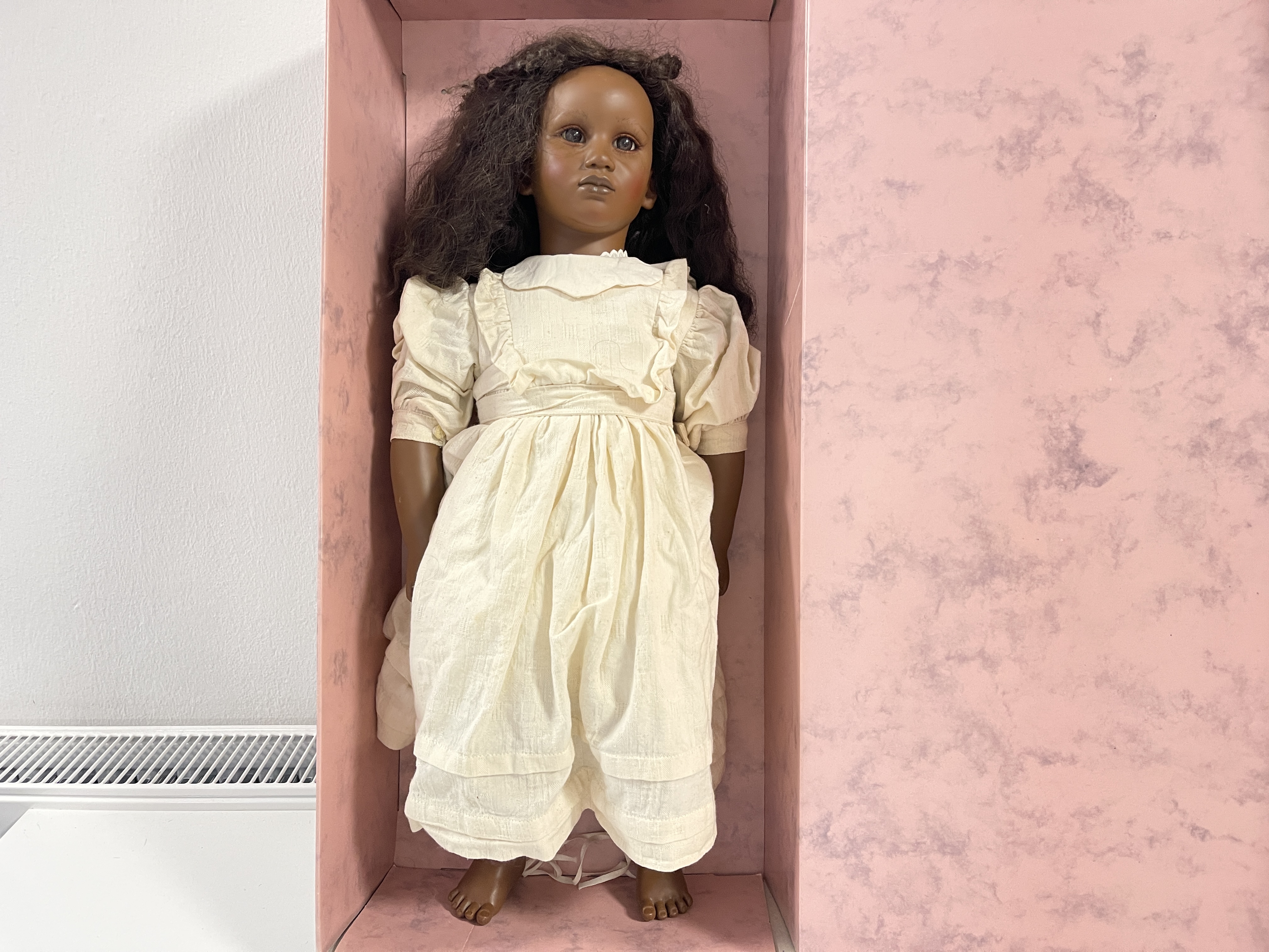  Annette Himstedt Künstlerpuppe Vinyl Puppe Fatou 60 cm. Top Zustand 