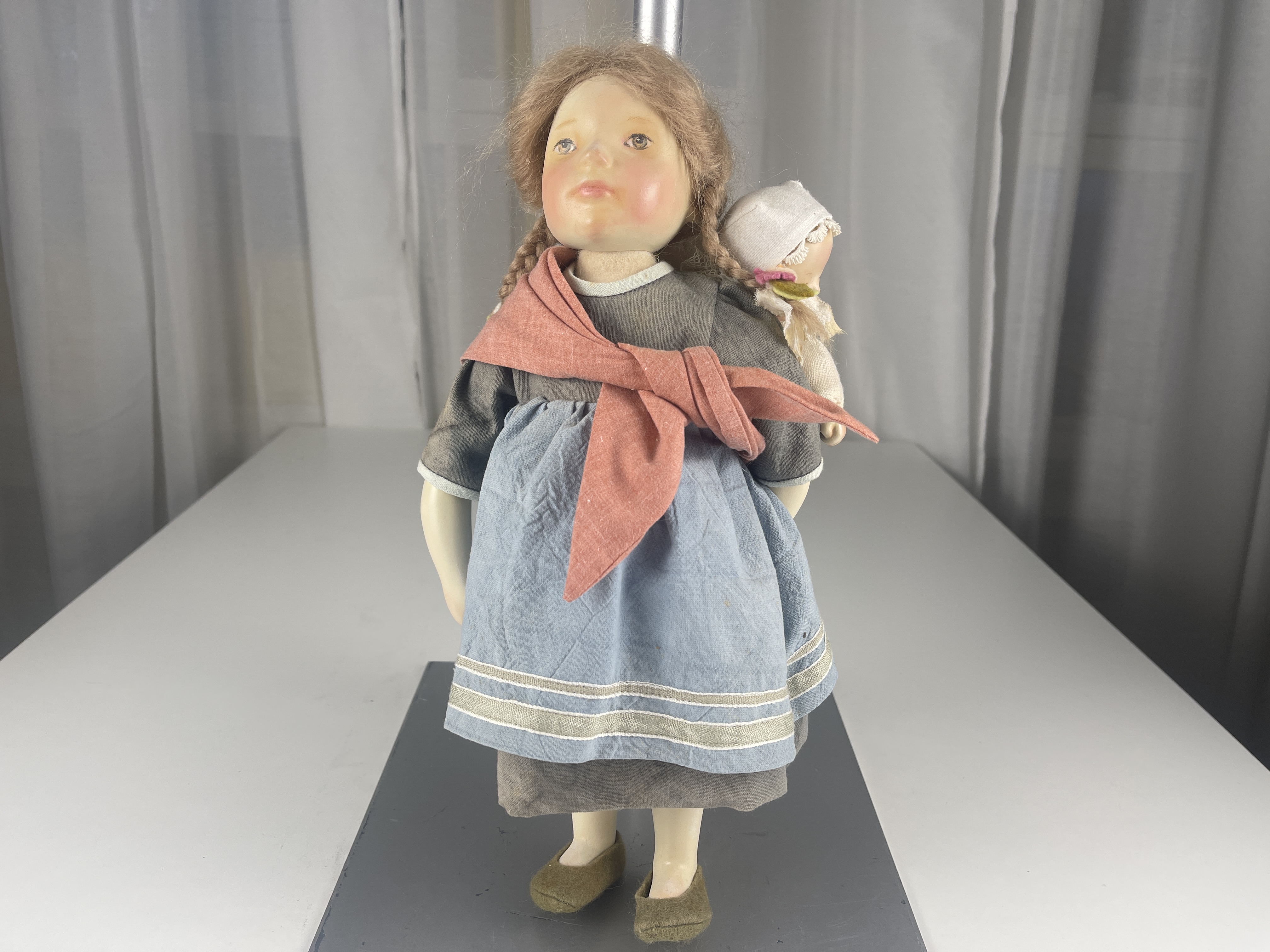 Künstlerpuppe Anne Mellann Porzellan 35 cm. Top Zustand   